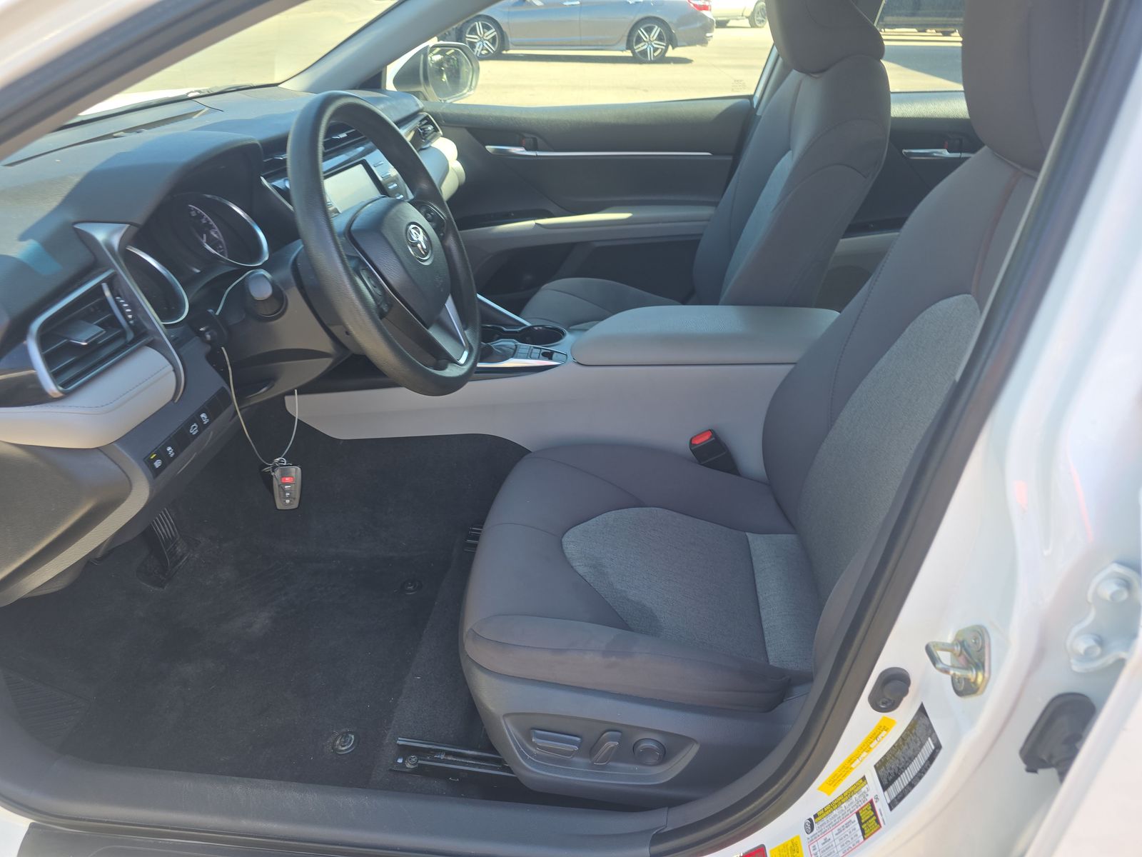 2020 Toyota Camry Hybrid LE FWD