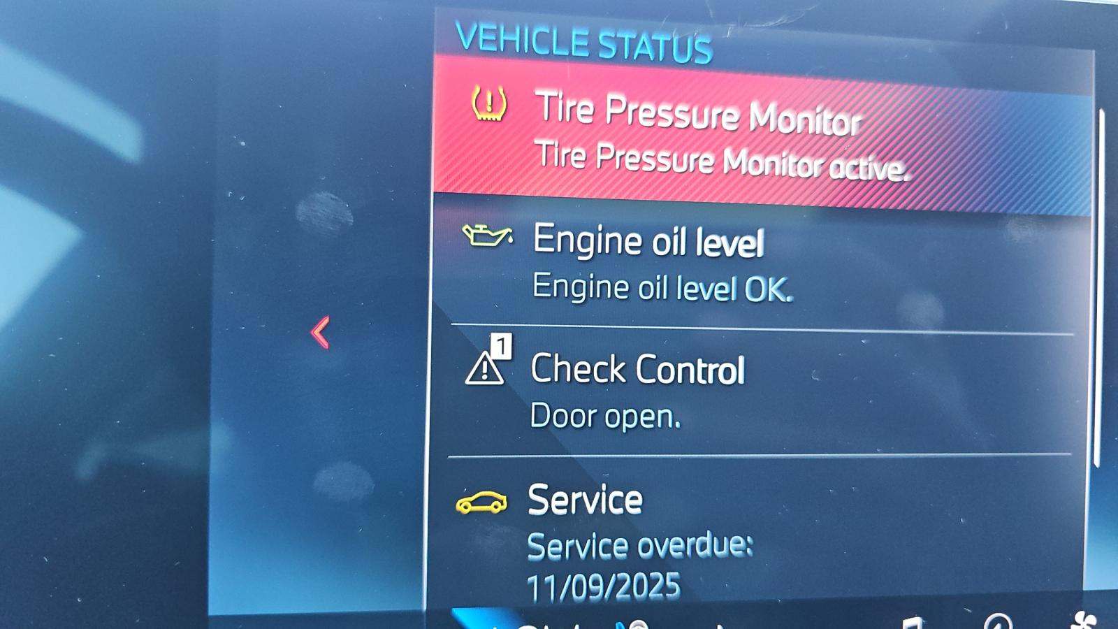 2025 BMW X7 M60i AWD