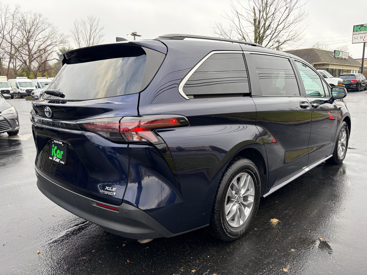 2024 Toyota Sienna XLE FWD
