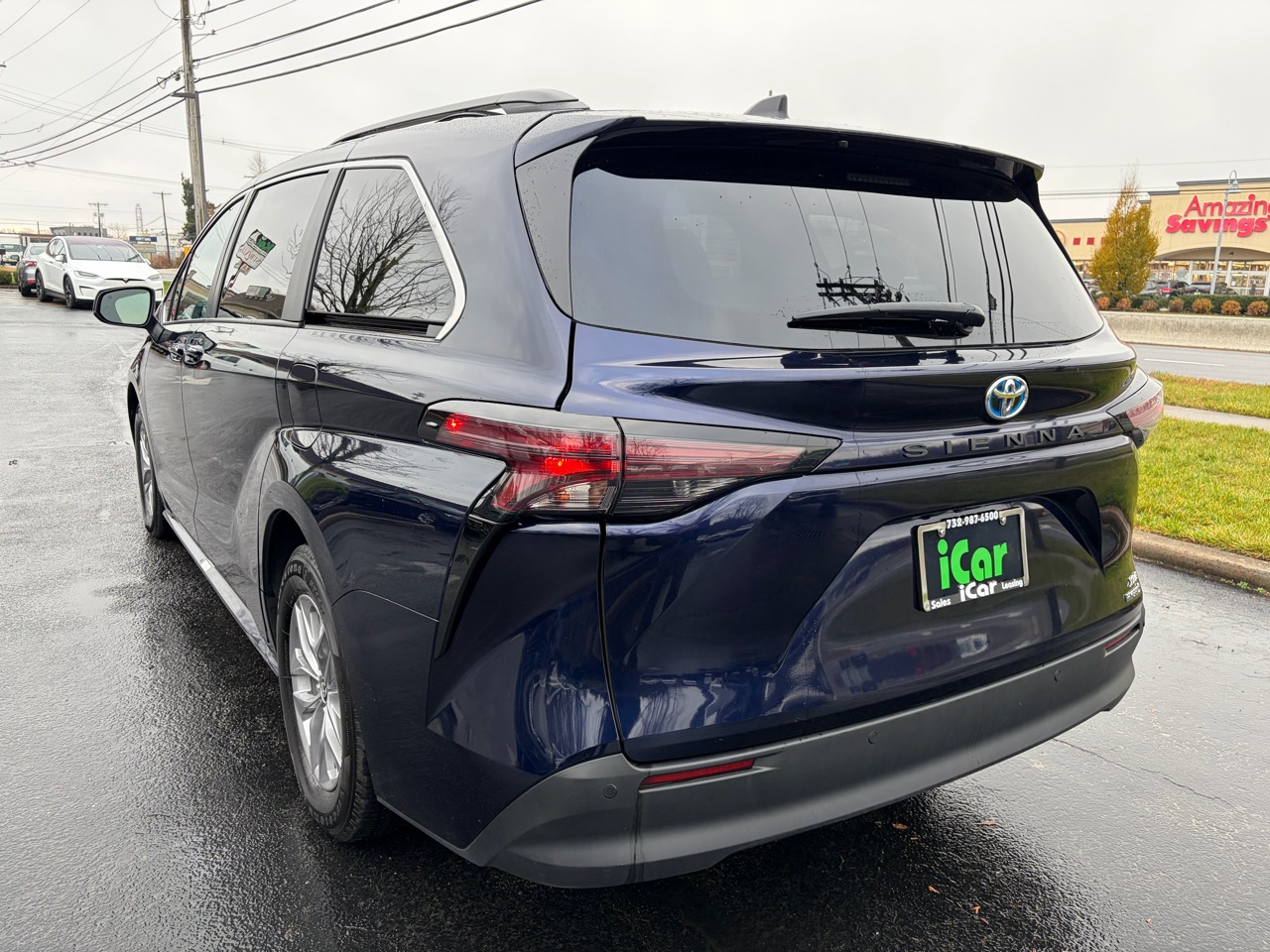 2024 Toyota Sienna XLE FWD