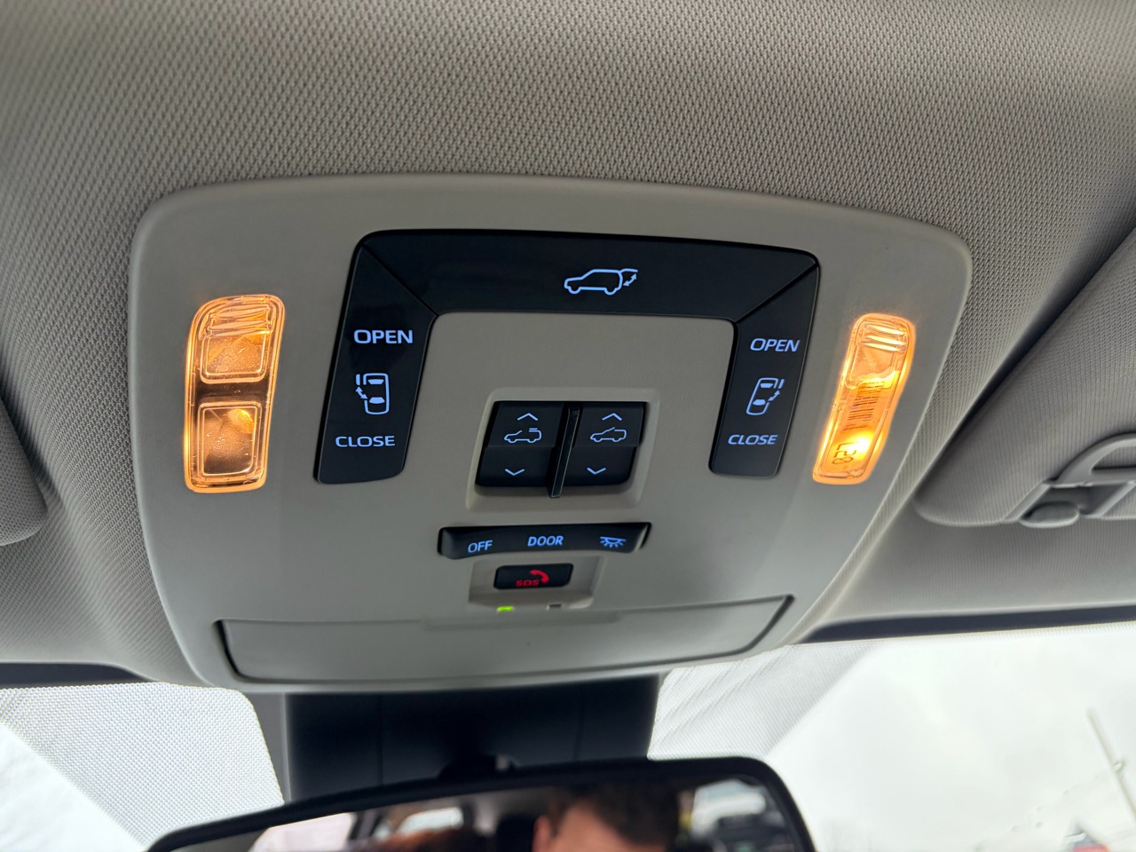 2024 Toyota Sienna XLE FWD