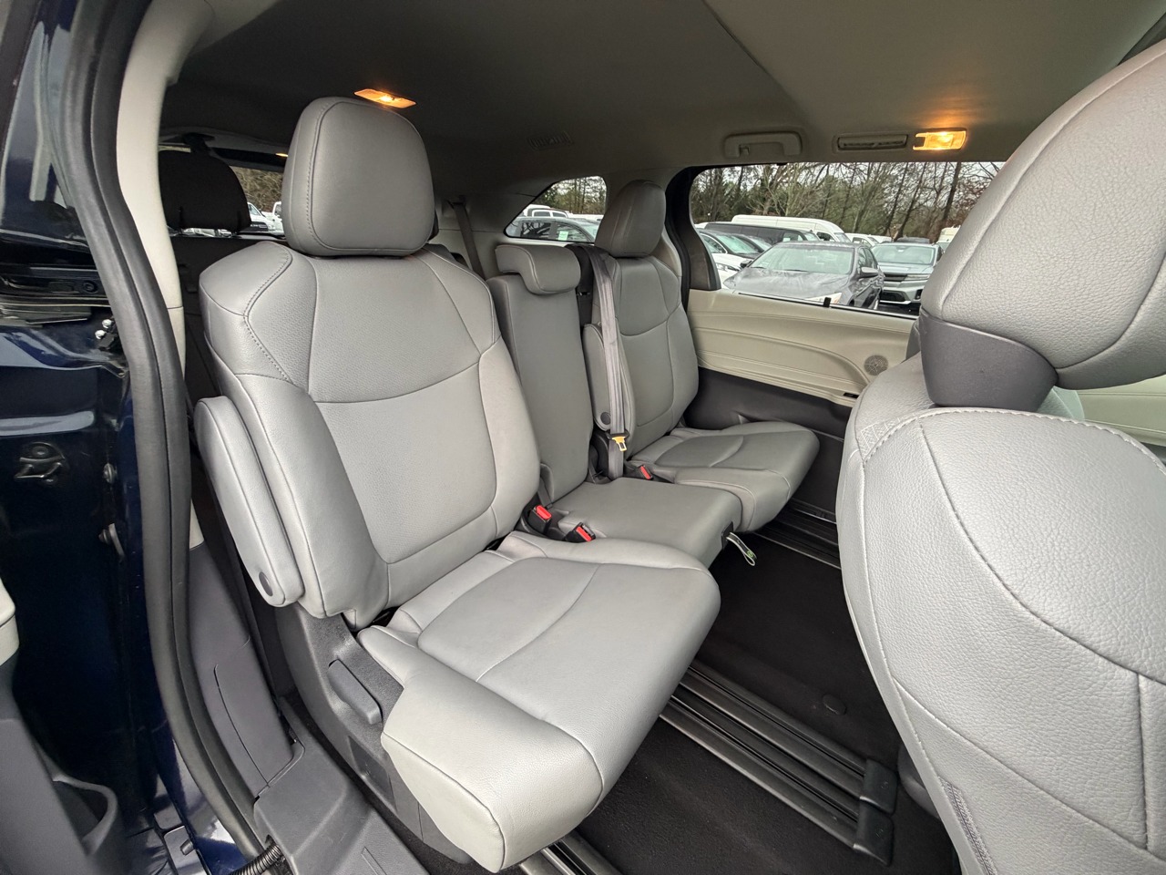 2024 Toyota Sienna XLE FWD