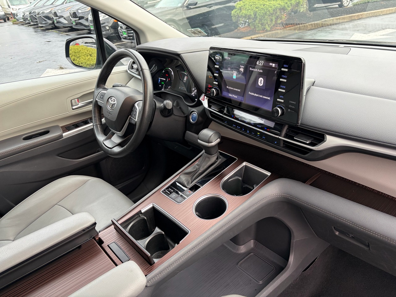 2024 Toyota Sienna XLE FWD