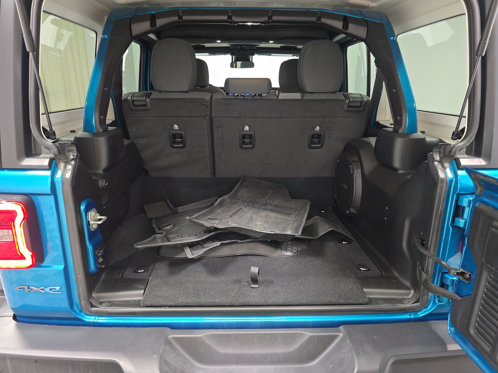 2024 Jeep Wrangler 4xe Willys AWD