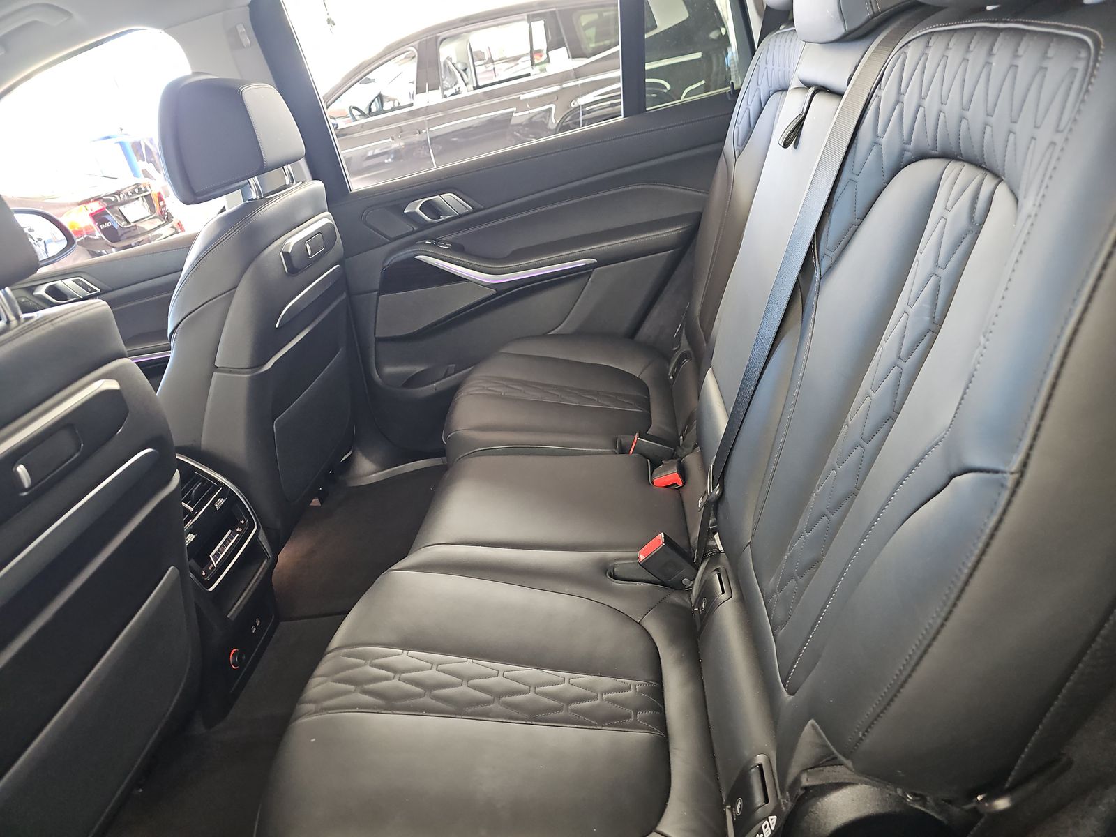 2025 BMW X7 xDrive40i AWD