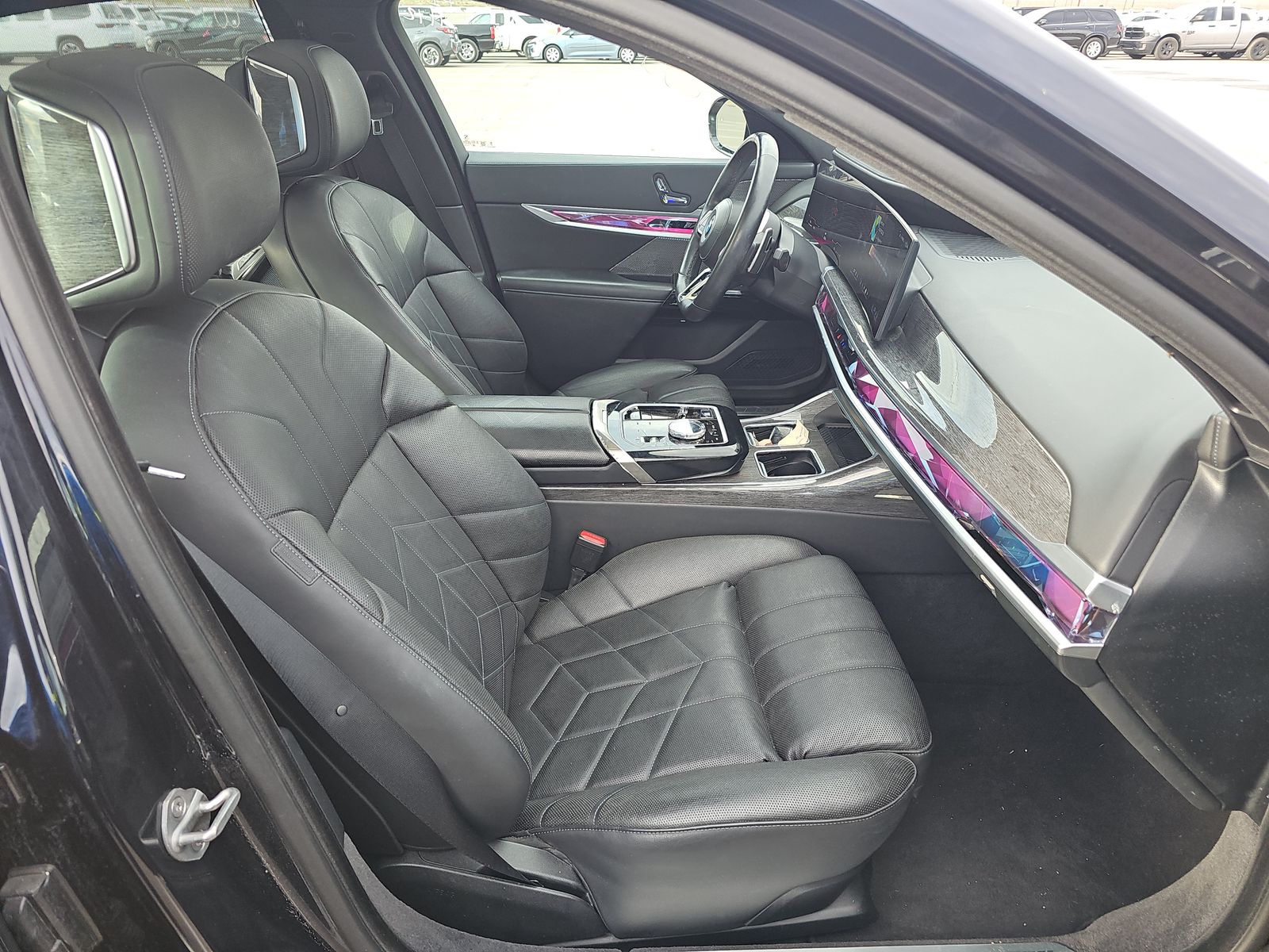 2024 BMW 7 Series 740i RWD