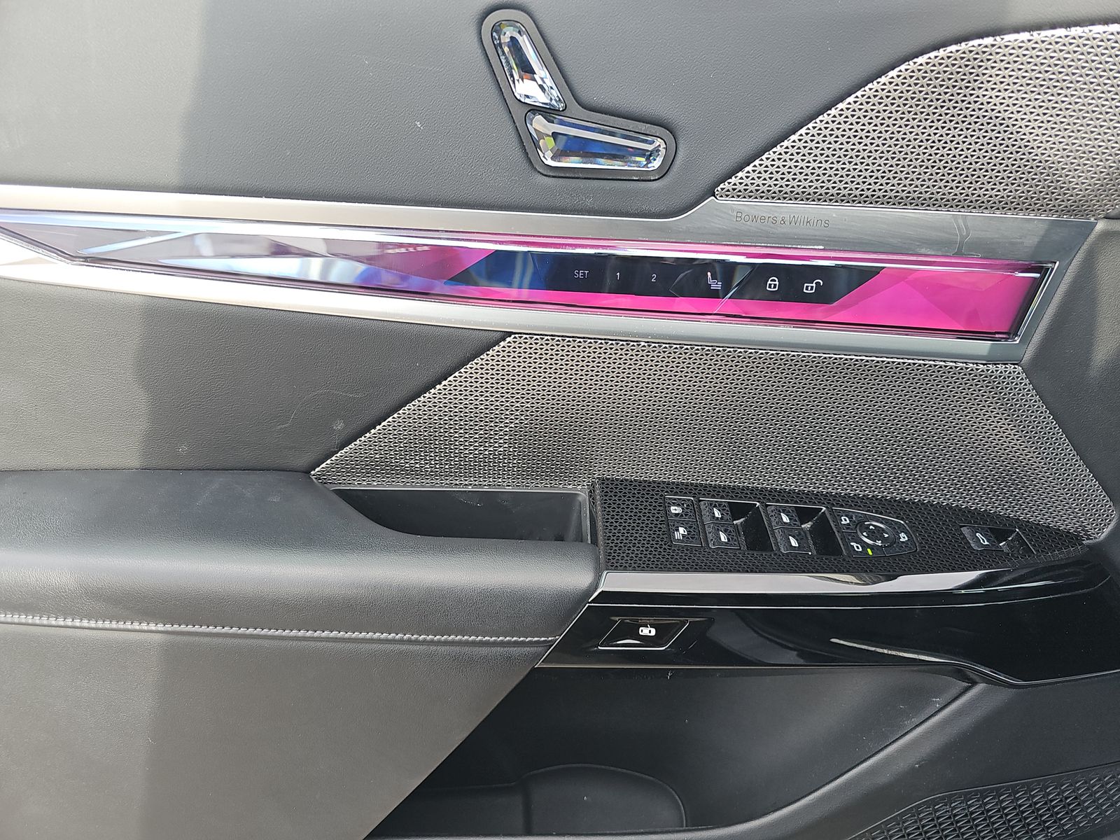 2024 BMW 7 Series 740i RWD