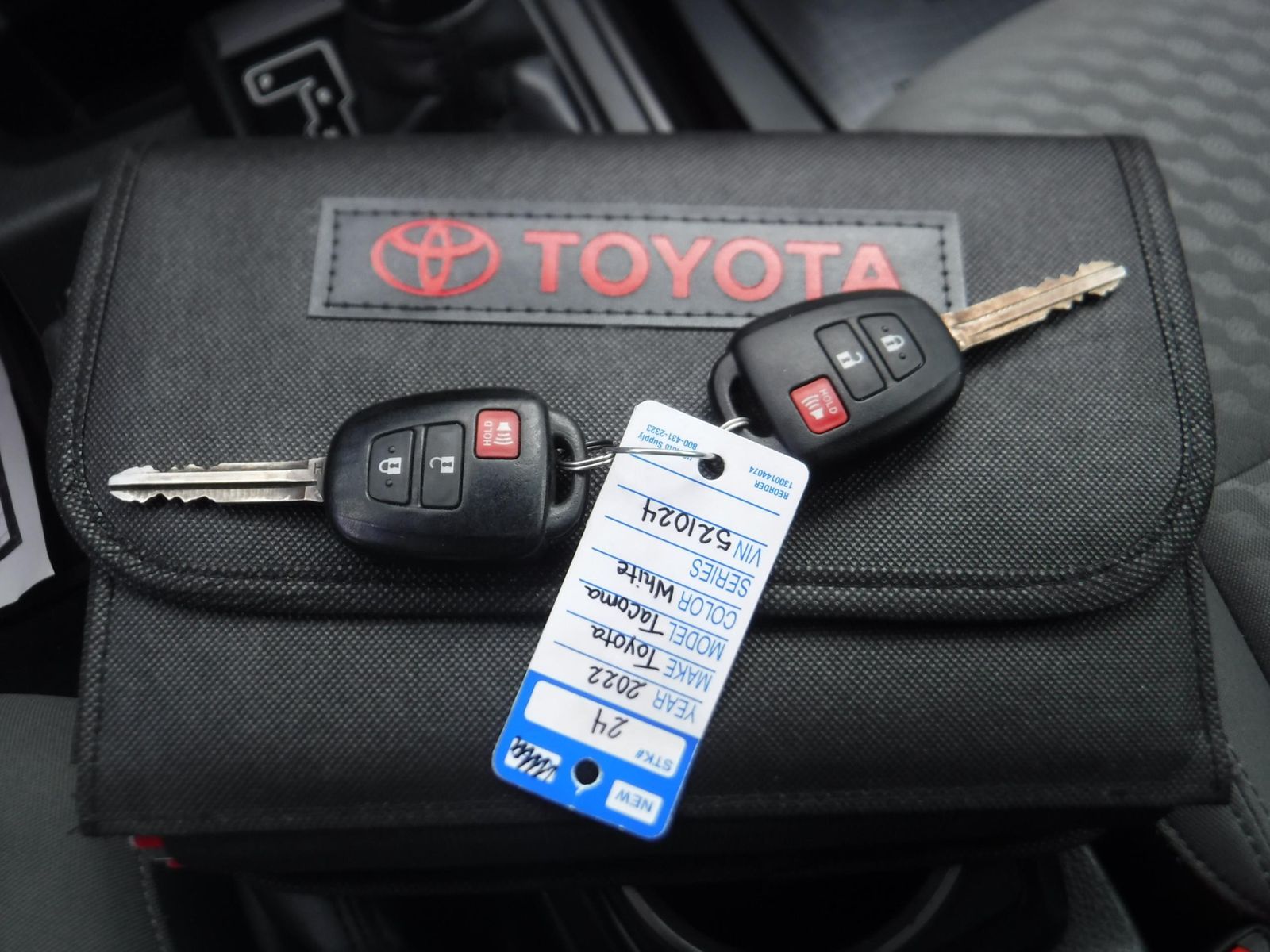 2022 Toyota Tacoma SR AWD