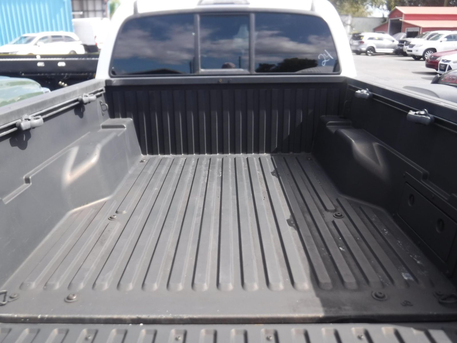 2022 Toyota Tacoma SR AWD