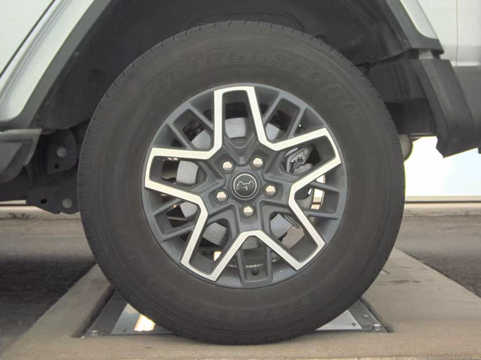 2024 Jeep Wrangler Sahara AWD