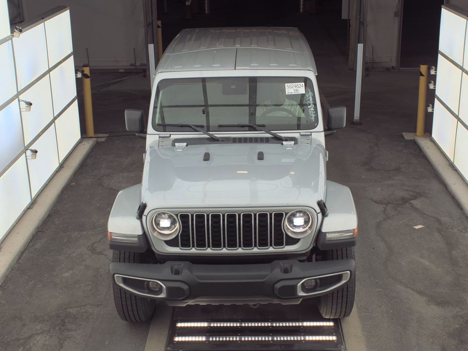 2024 Jeep Wrangler Sahara AWD