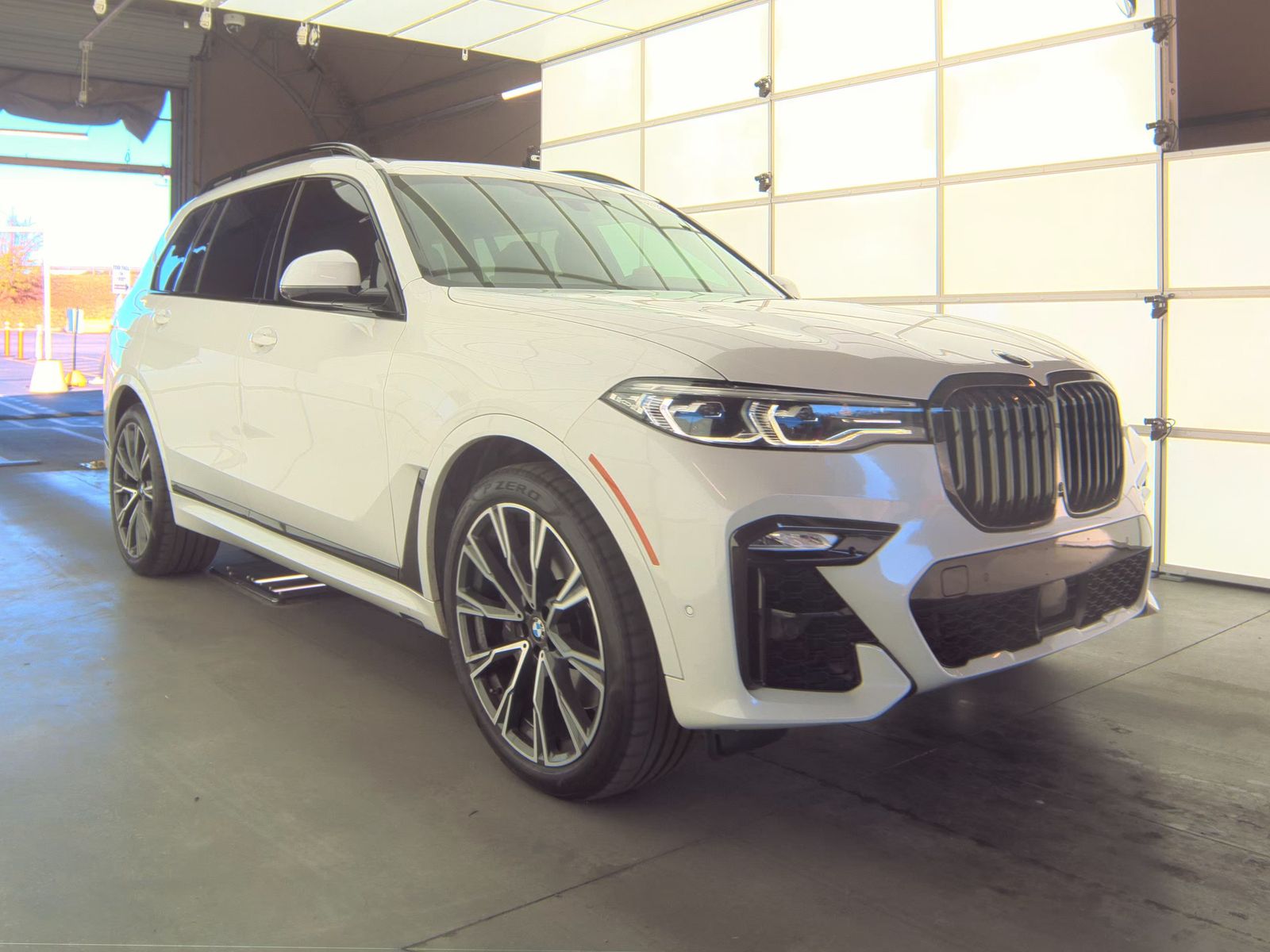 2021 BMW X7 M50i AWD