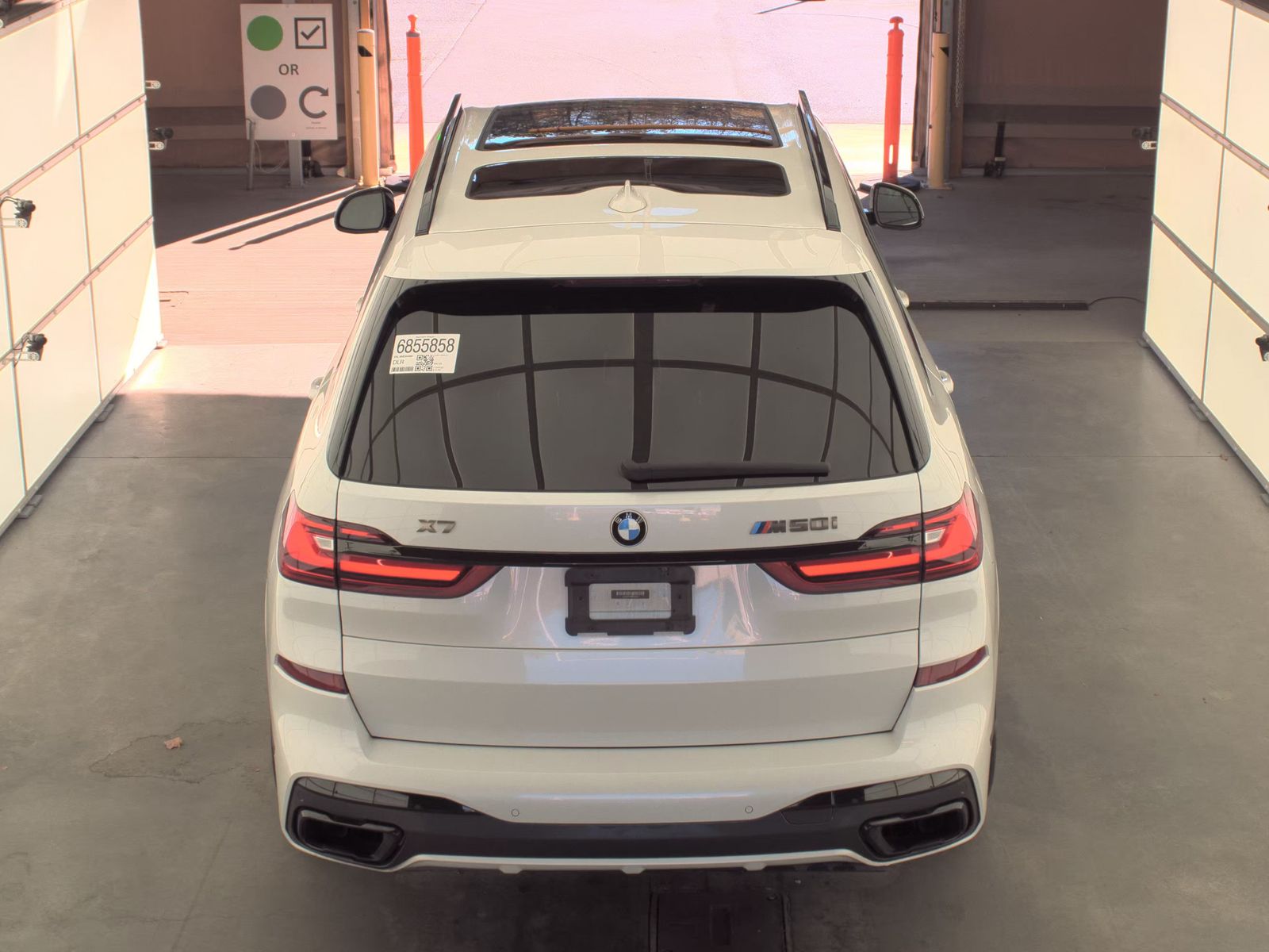 2021 BMW X7 M50i AWD