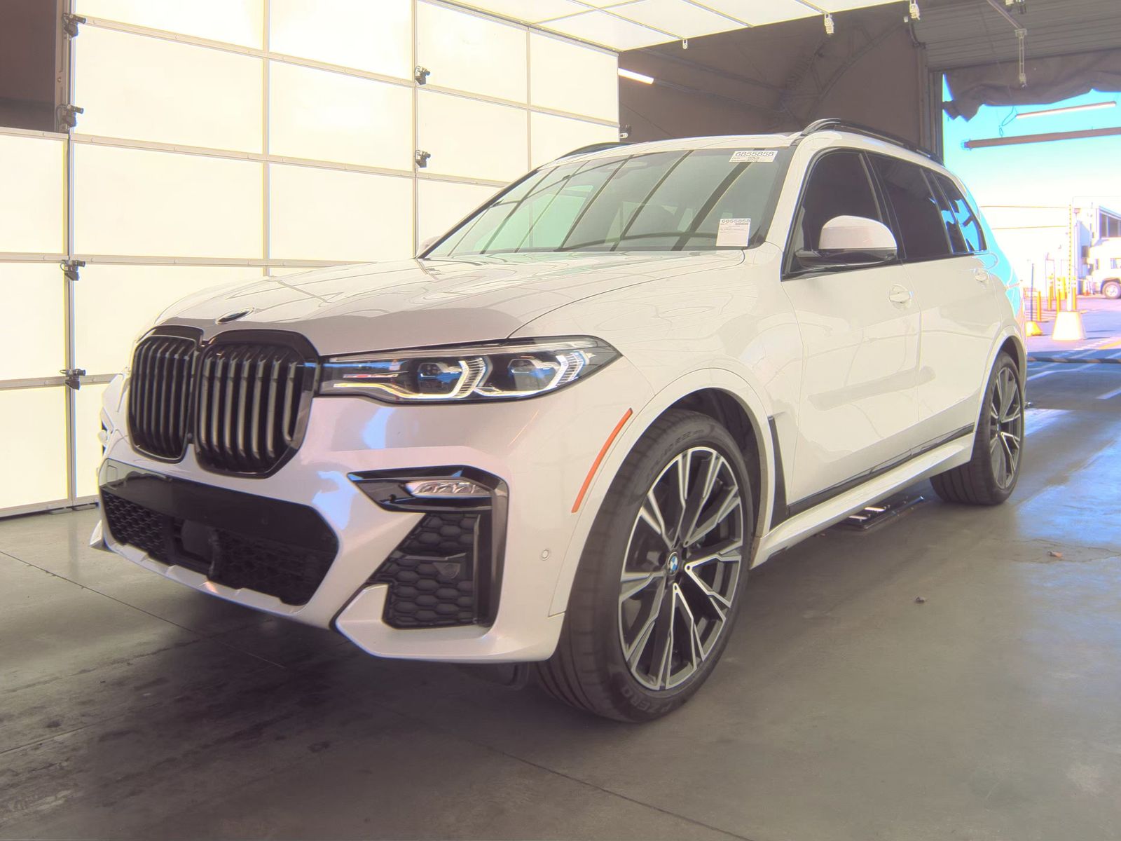 2021 BMW X7 M50i AWD