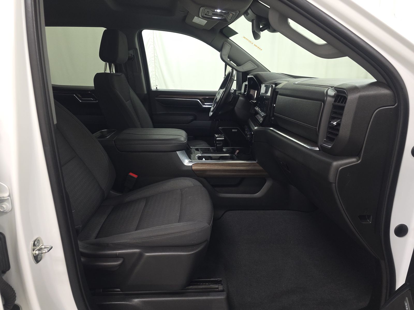 2023 Chevrolet Silverado 1500 RST AWD