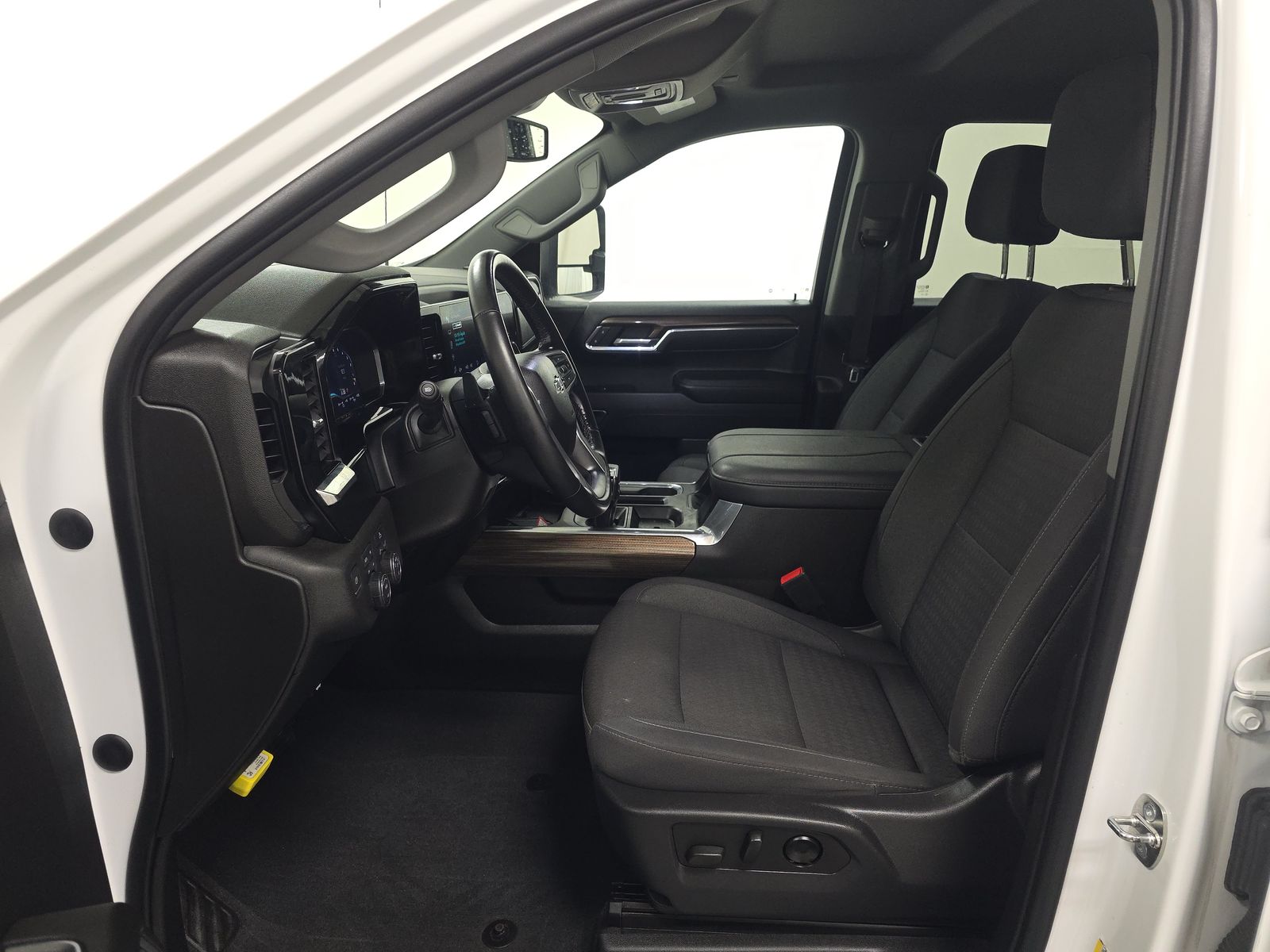 2023 Chevrolet Silverado 1500 RST AWD