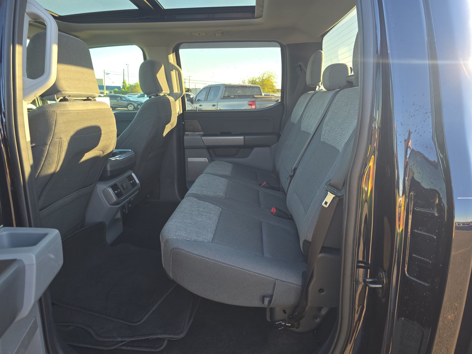 2022 Ford F-150 XLT RWD