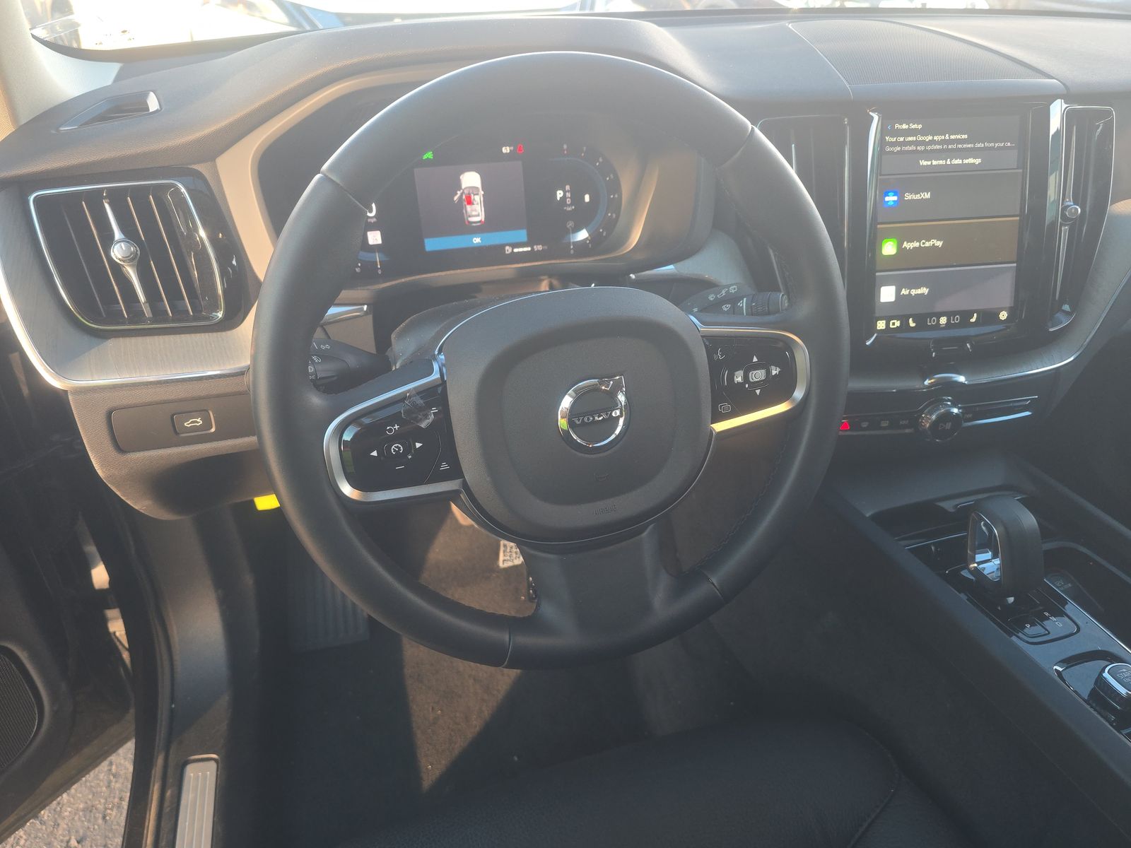 2025 Volvo XC60 B5 Plus AWD