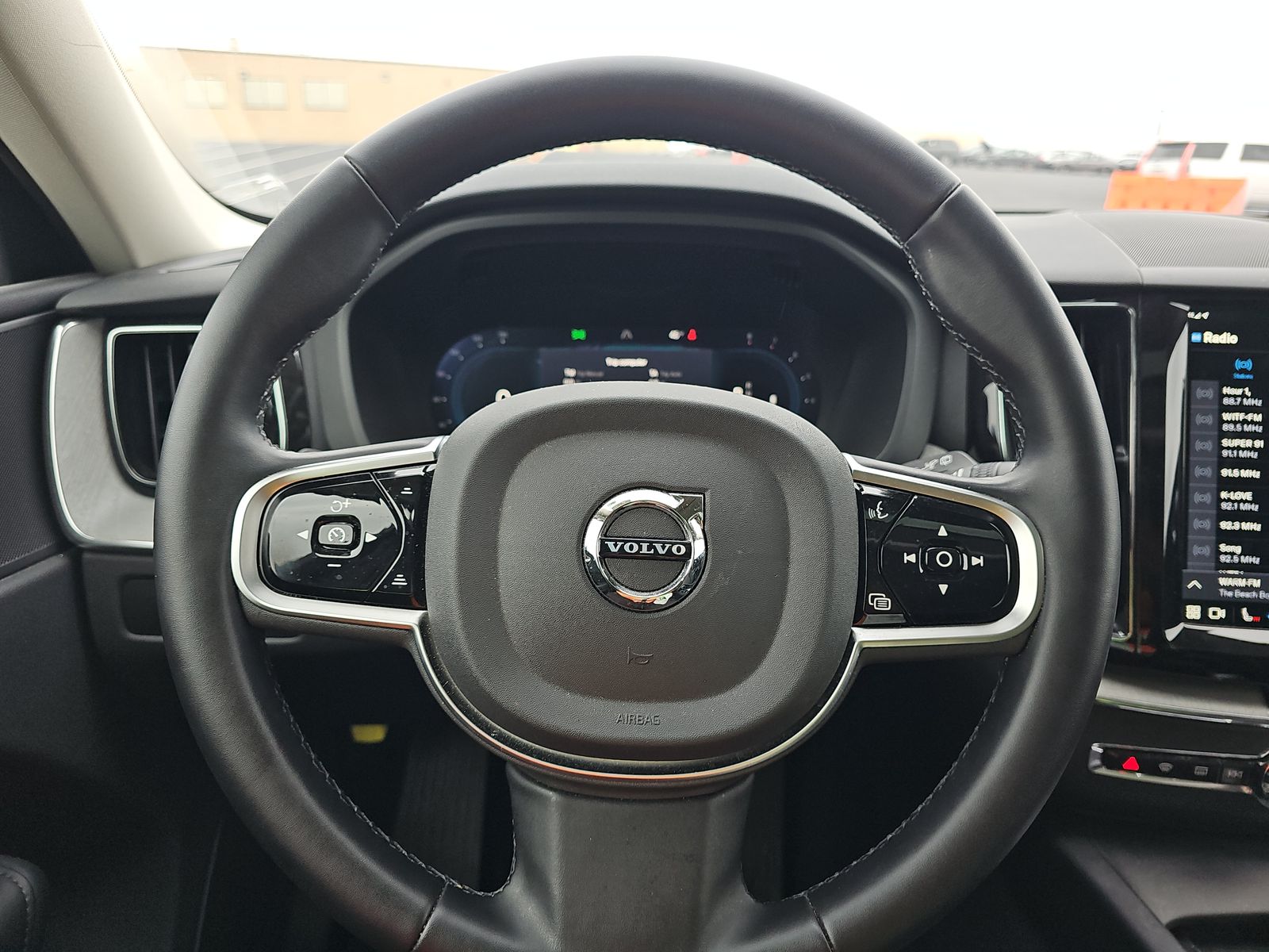 2025 Volvo XC60 B5 Plus AWD