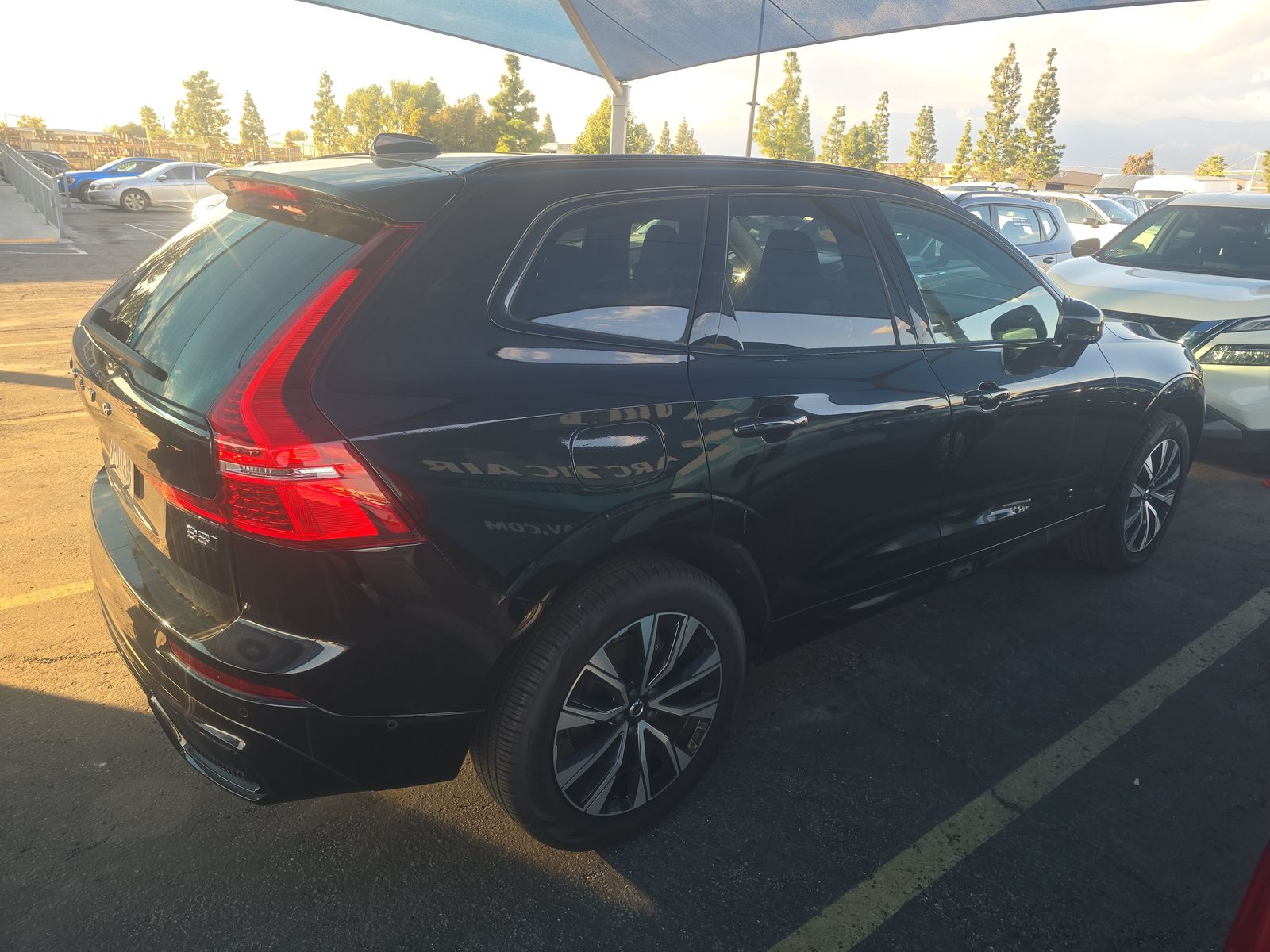2025 Volvo XC60 B5 Plus AWD