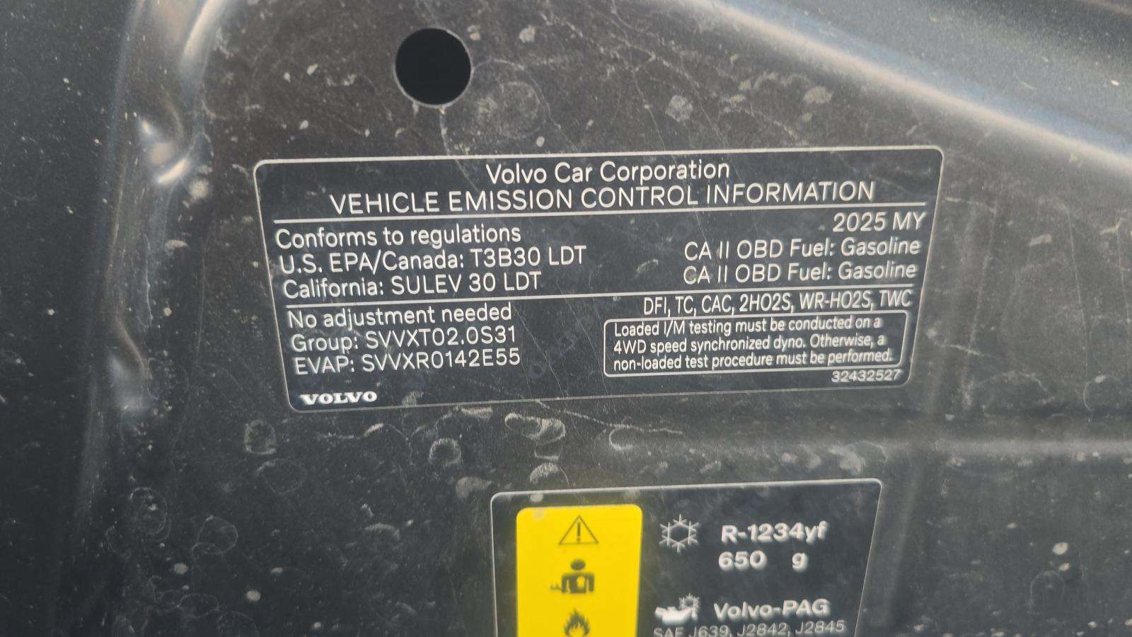 2025 Volvo XC60 B5 Plus AWD