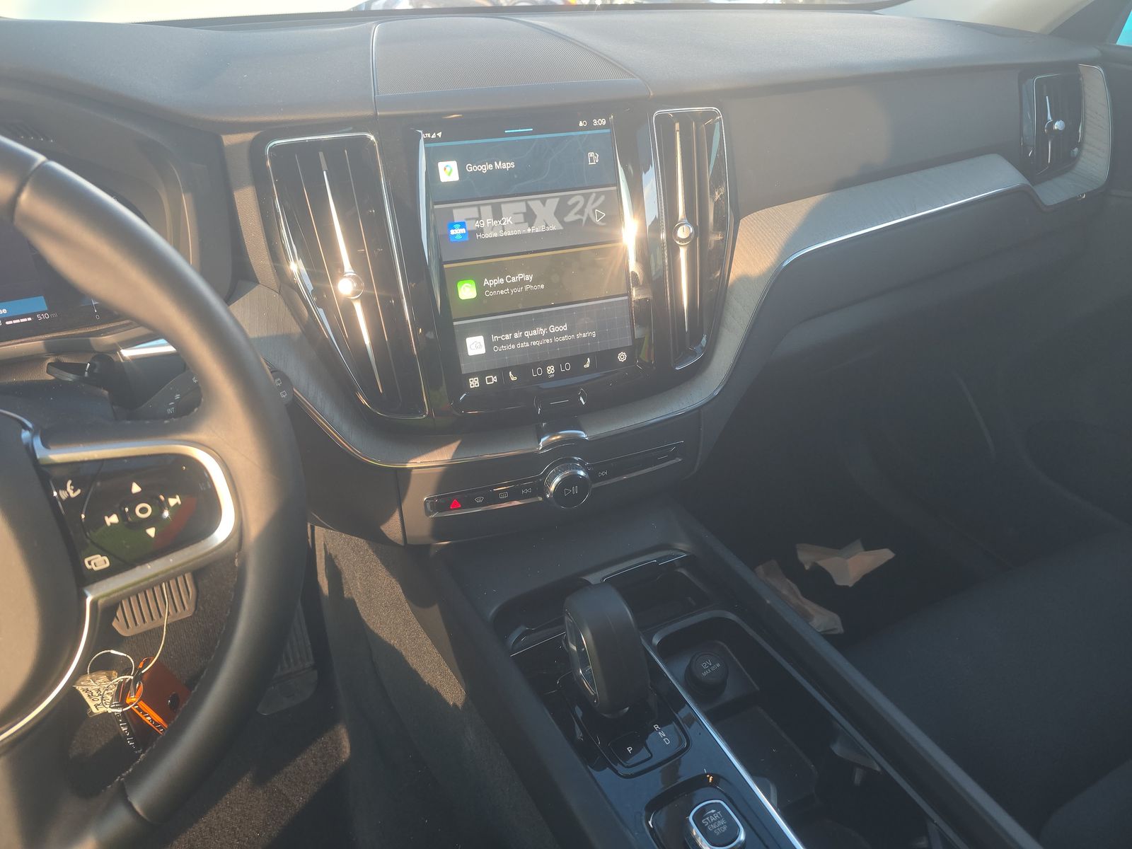 2025 Volvo XC60 B5 Plus AWD