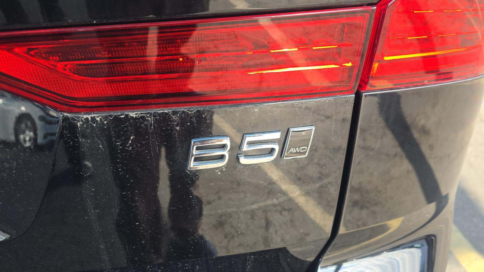 2025 Volvo XC60 B5 Plus AWD