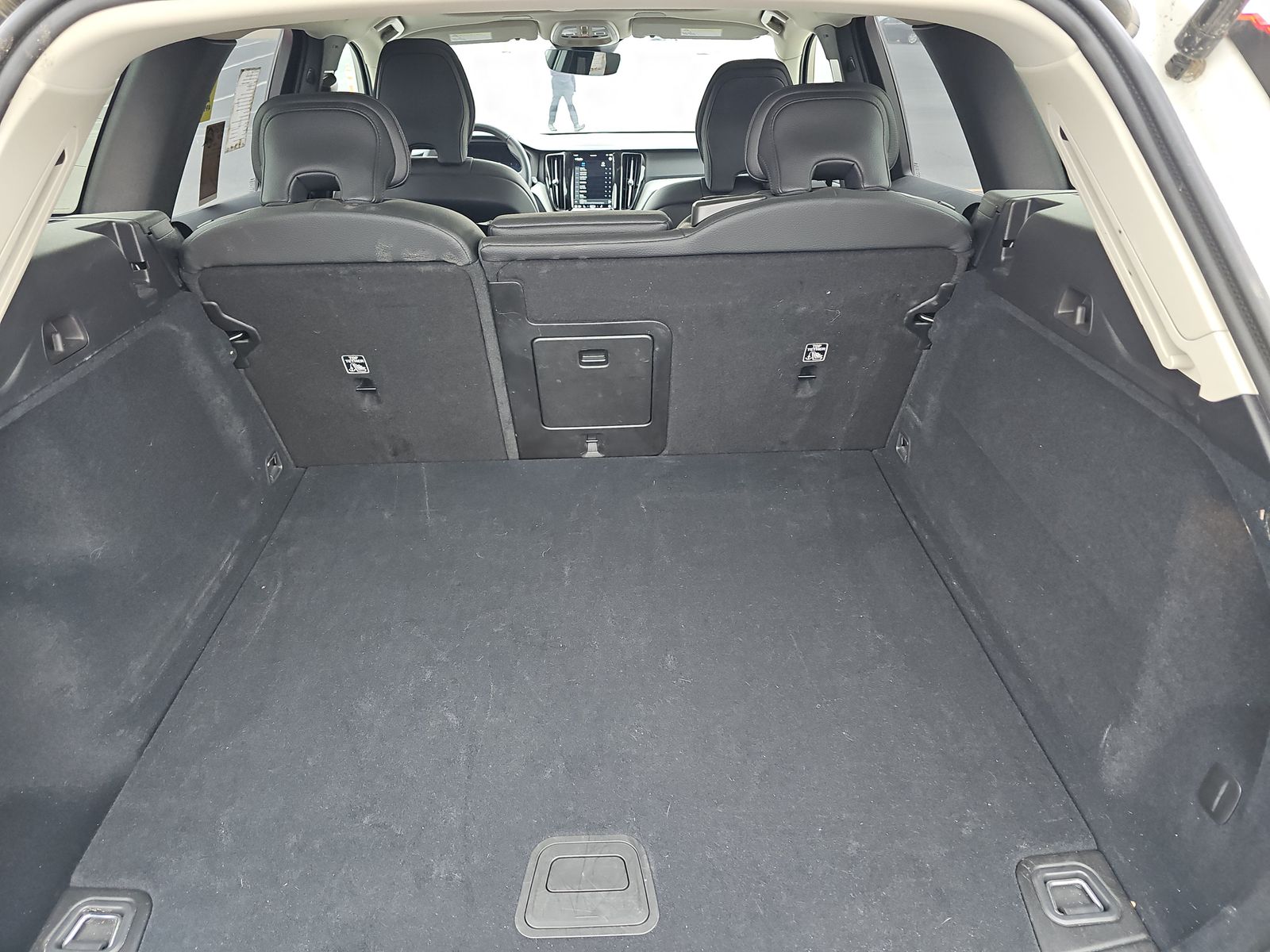 2025 Volvo XC60 B5 Plus AWD