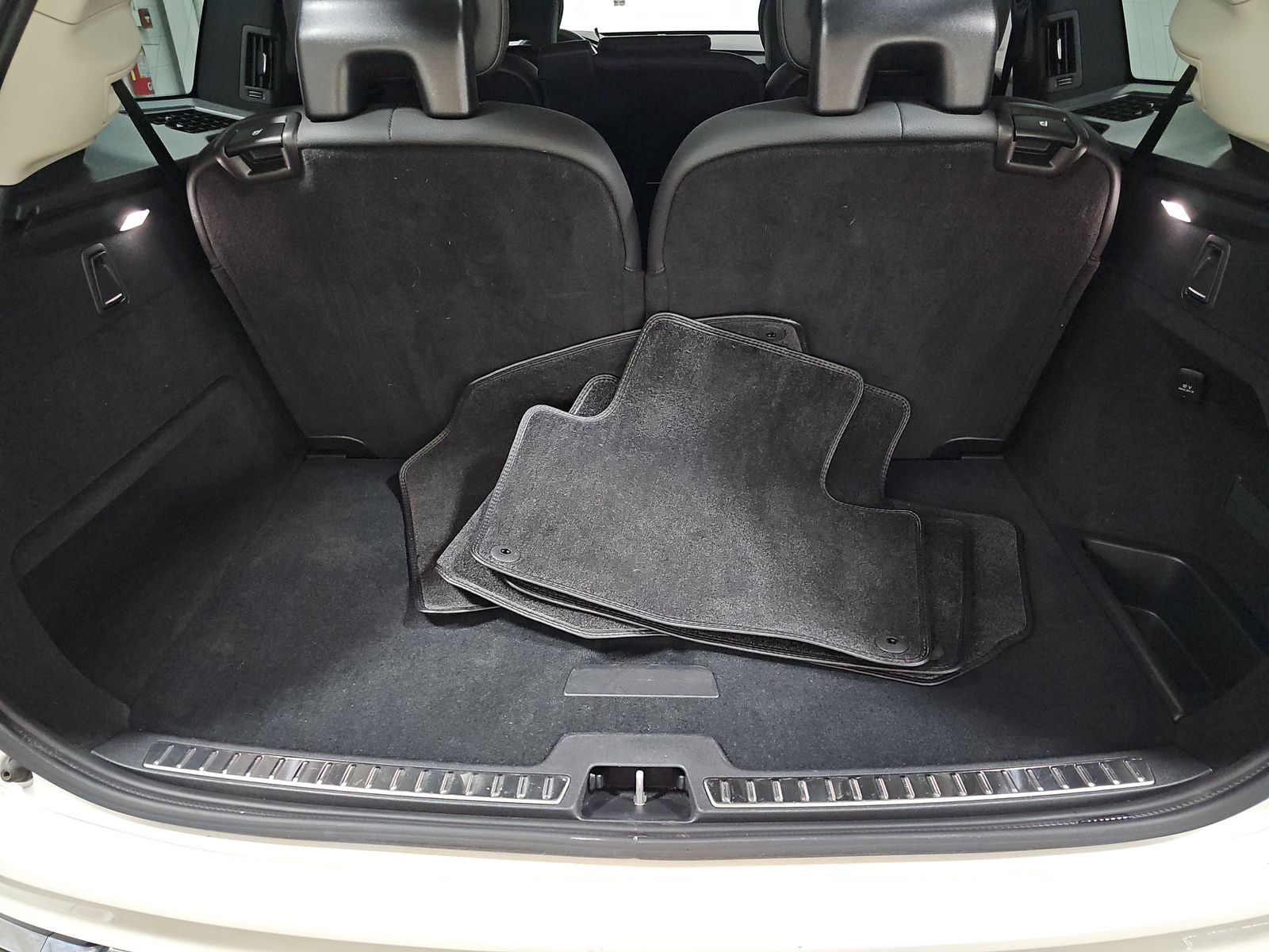 2024 Volvo XC90 B5 Plus AWD