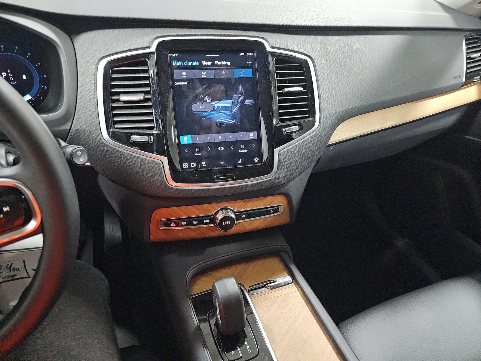 2024 Volvo XC90 B5 Plus AWD