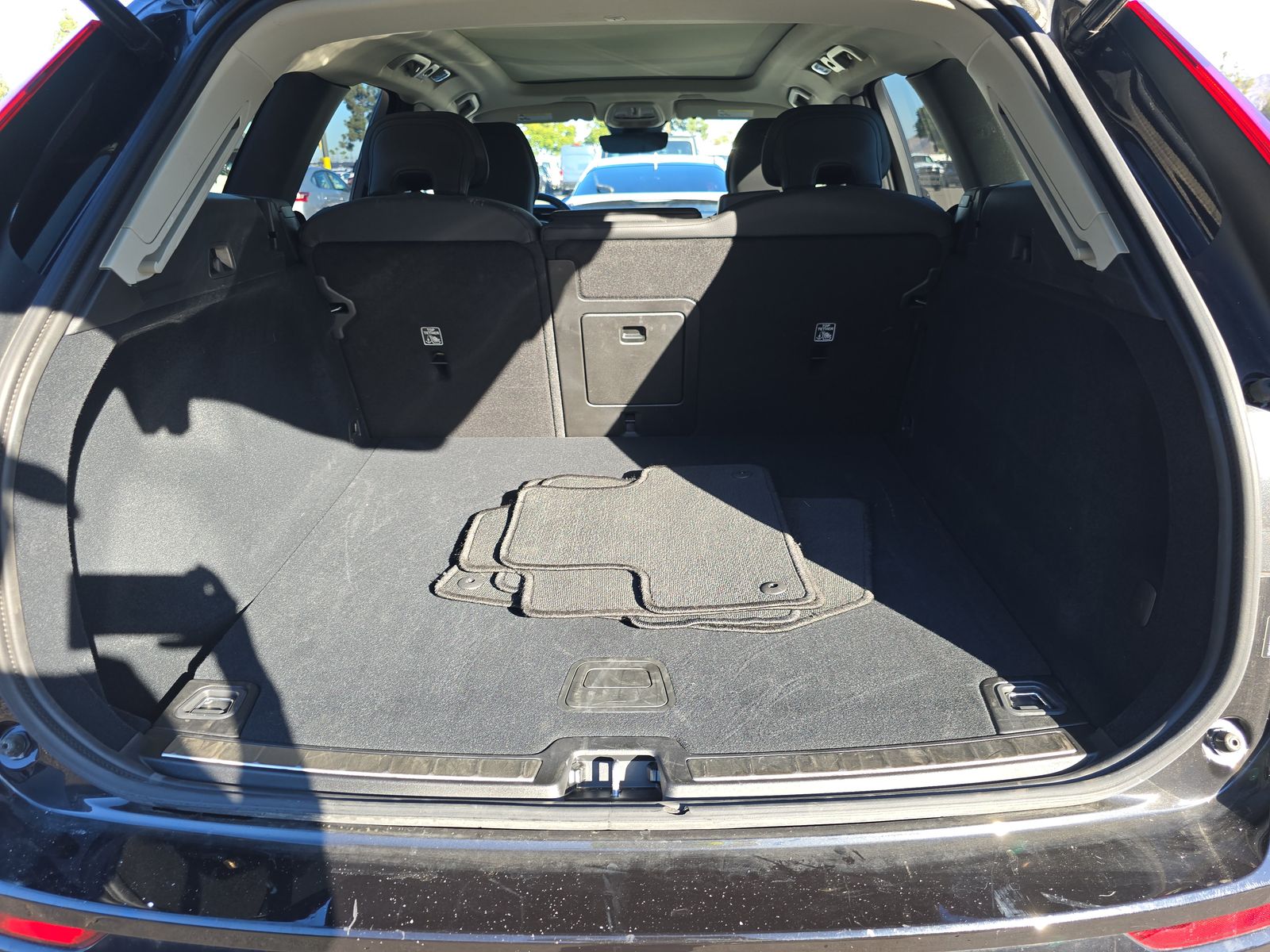 2025 Volvo XC60 B5 Plus AWD