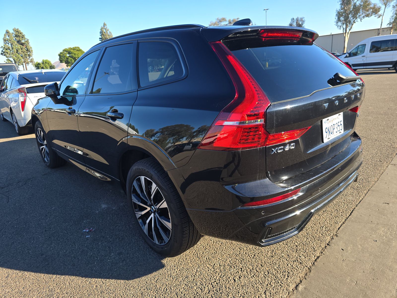 2025 Volvo XC60 B5 Plus AWD