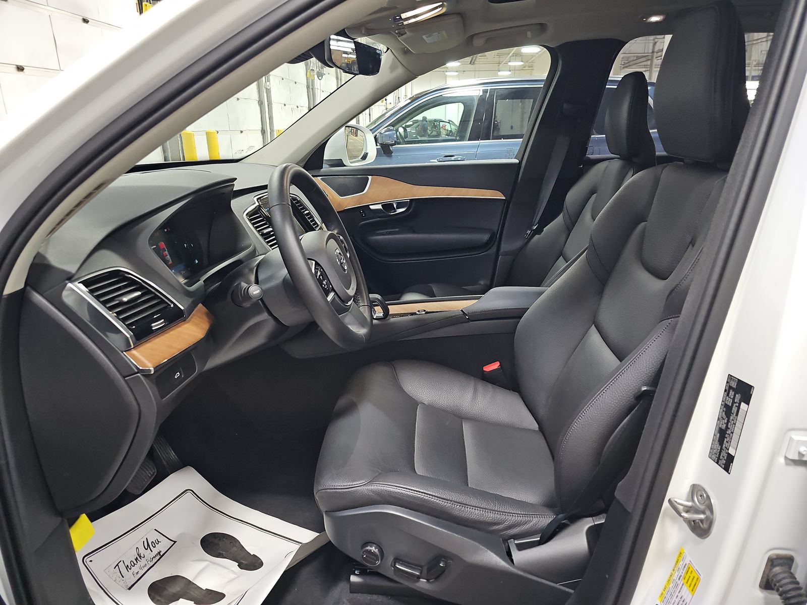 2024 Volvo XC90 B5 Plus AWD