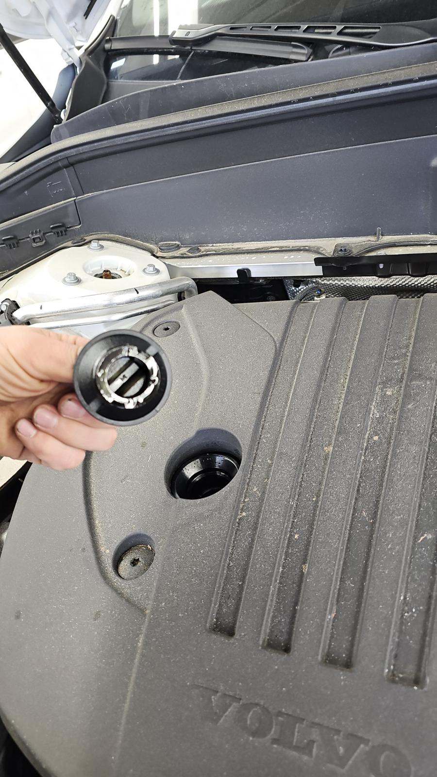 2024 Volvo XC90 B5 Plus AWD