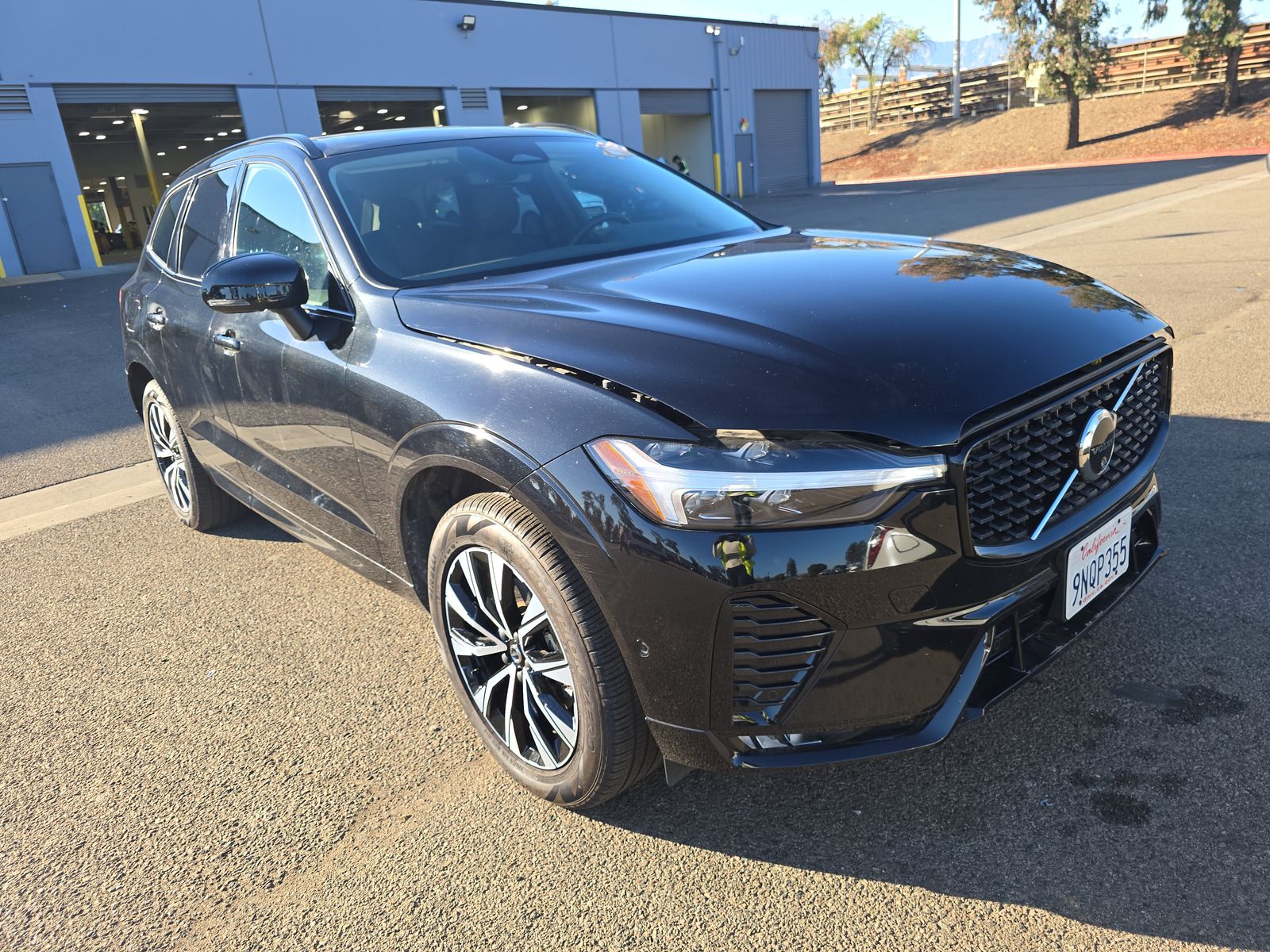 2025 Volvo XC60 B5 Plus AWD