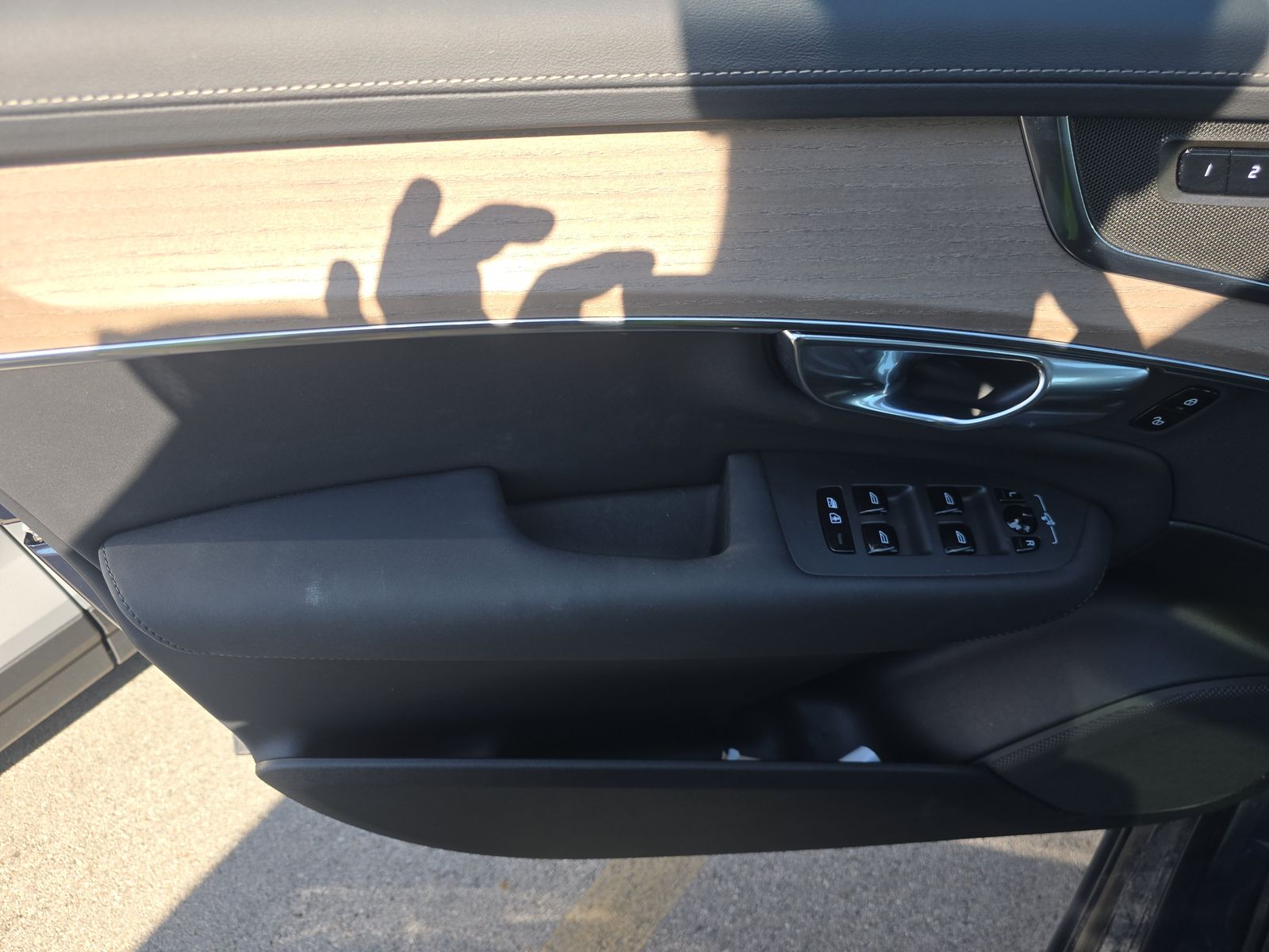 2025 Volvo XC90 B6 Plus AWD