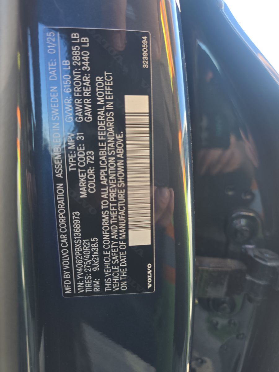 2025 Volvo XC90 B6 Plus AWD