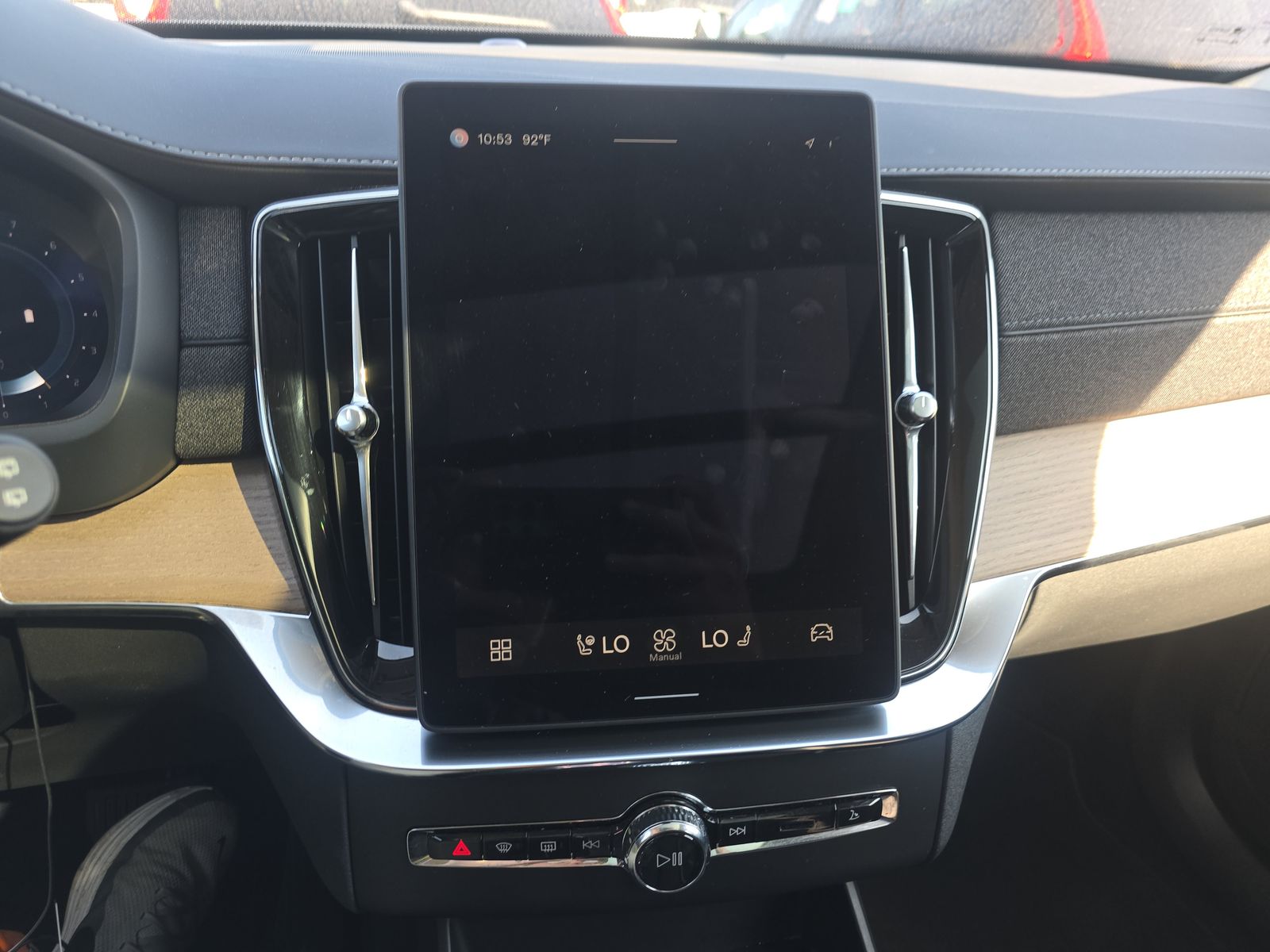 2025 Volvo XC90 B6 Plus AWD