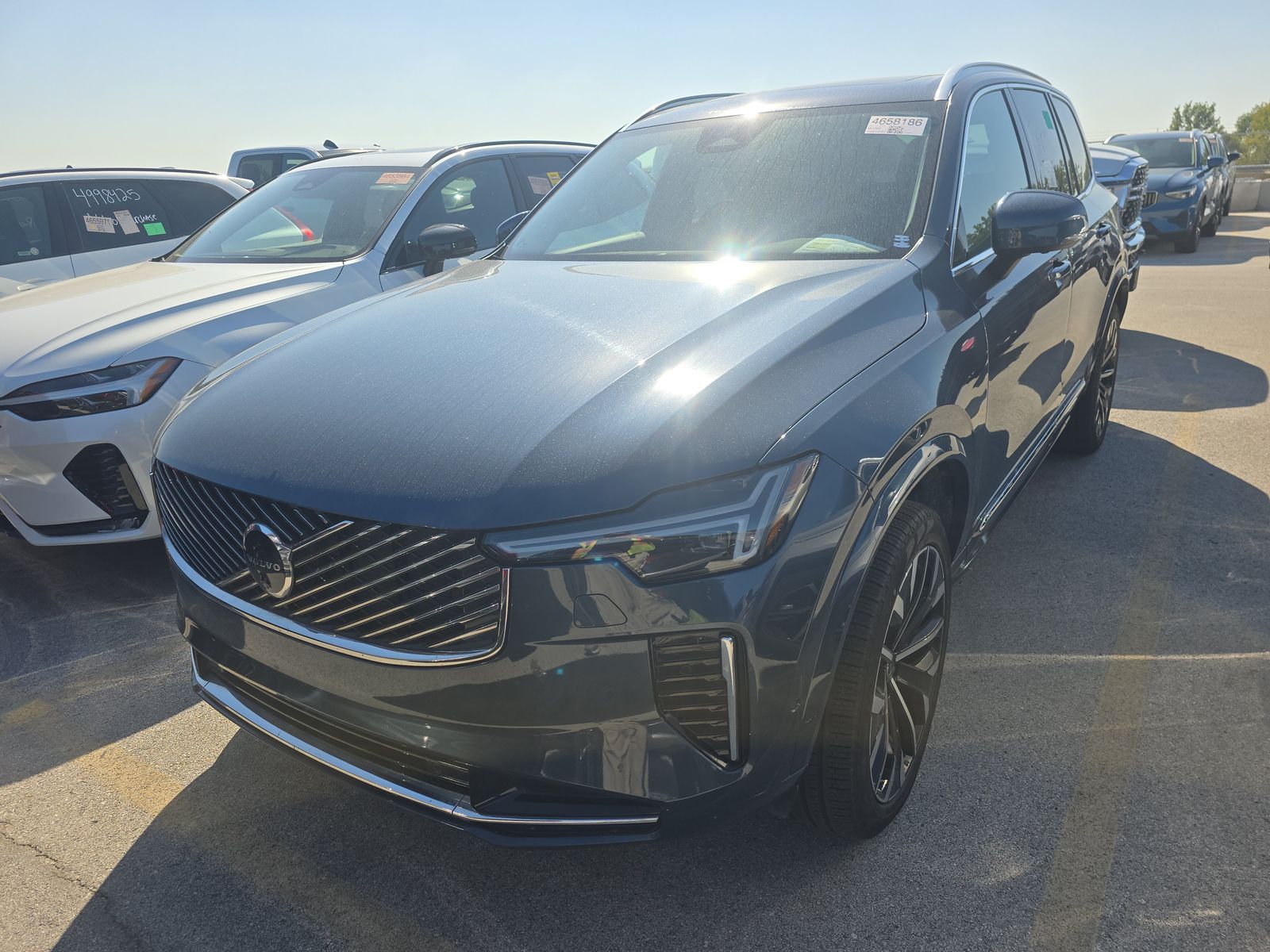 2025 Volvo XC90 B6 Plus AWD