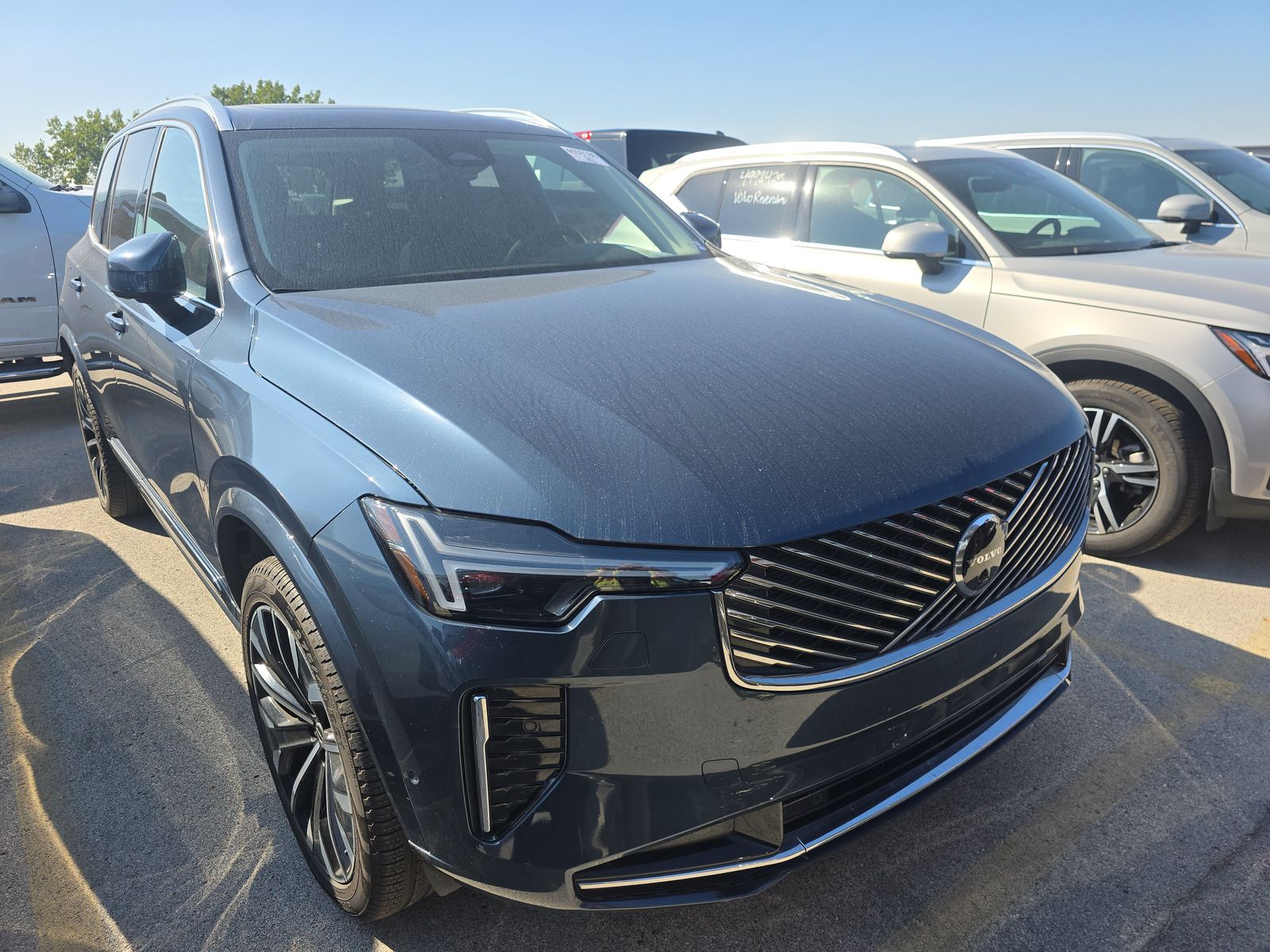 2025 Volvo XC90 B6 Plus AWD