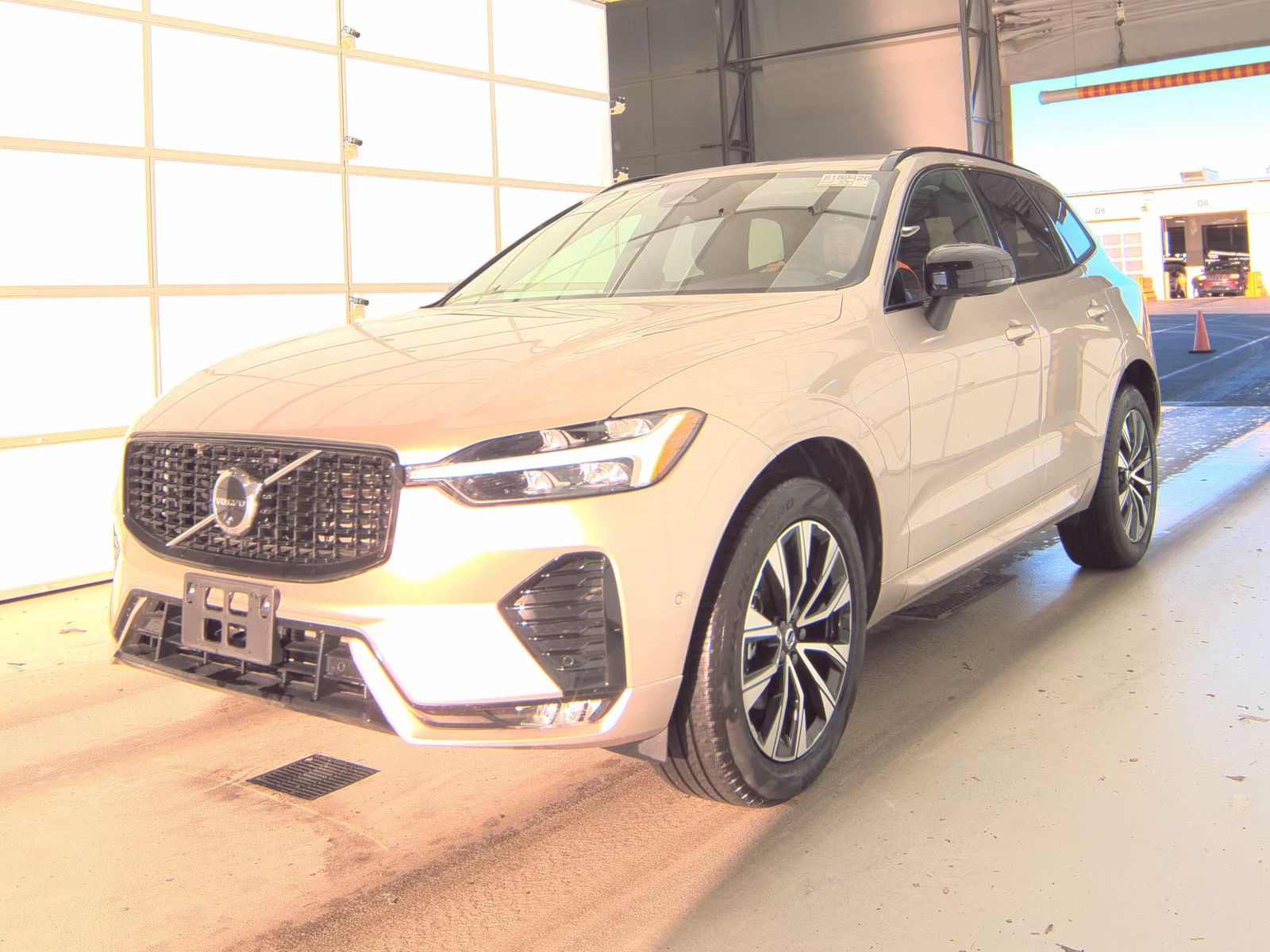 2025 Volvo XC60 B5 Plus AWD