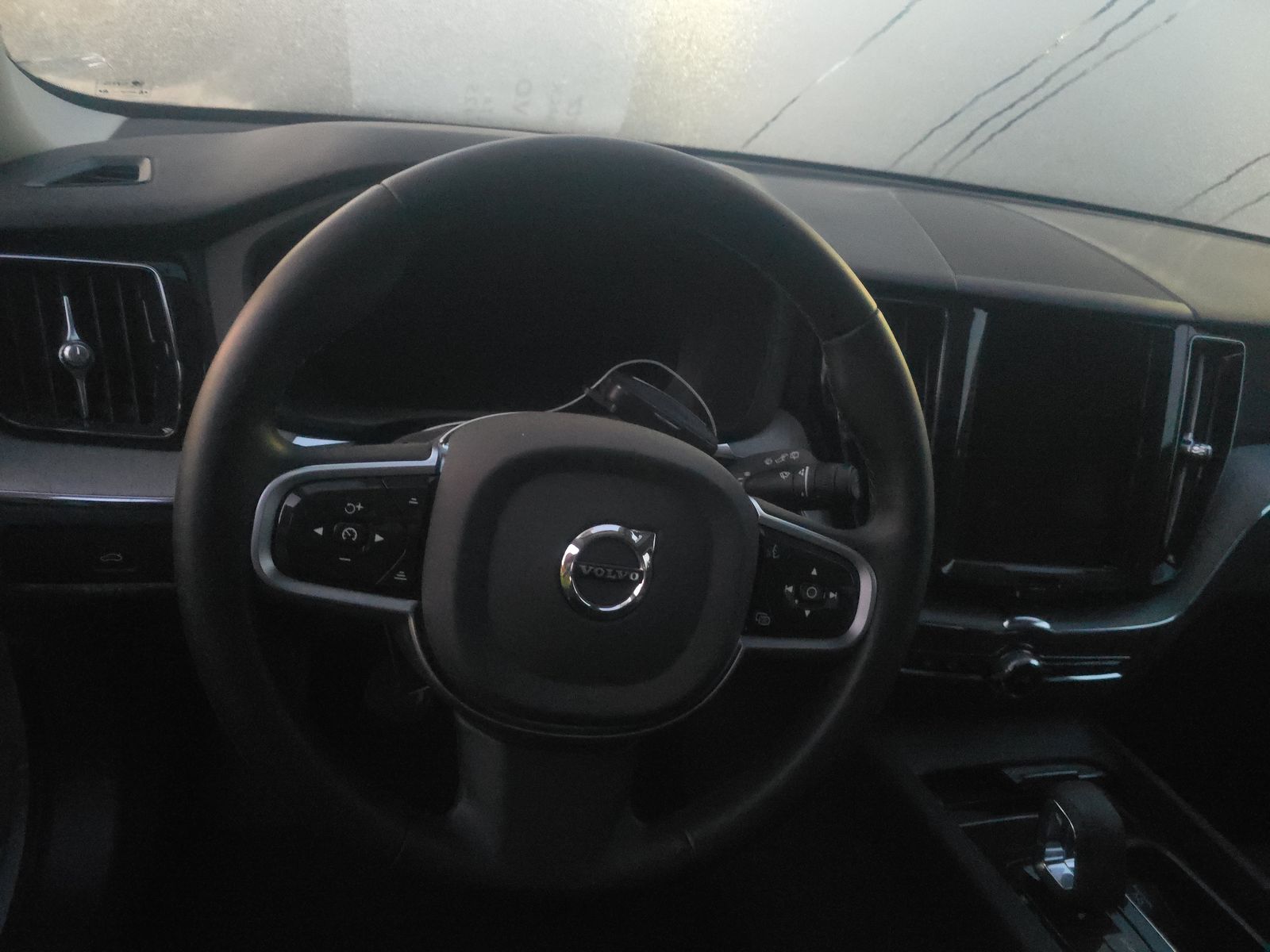 2025 Volvo XC60 B5 Plus AWD