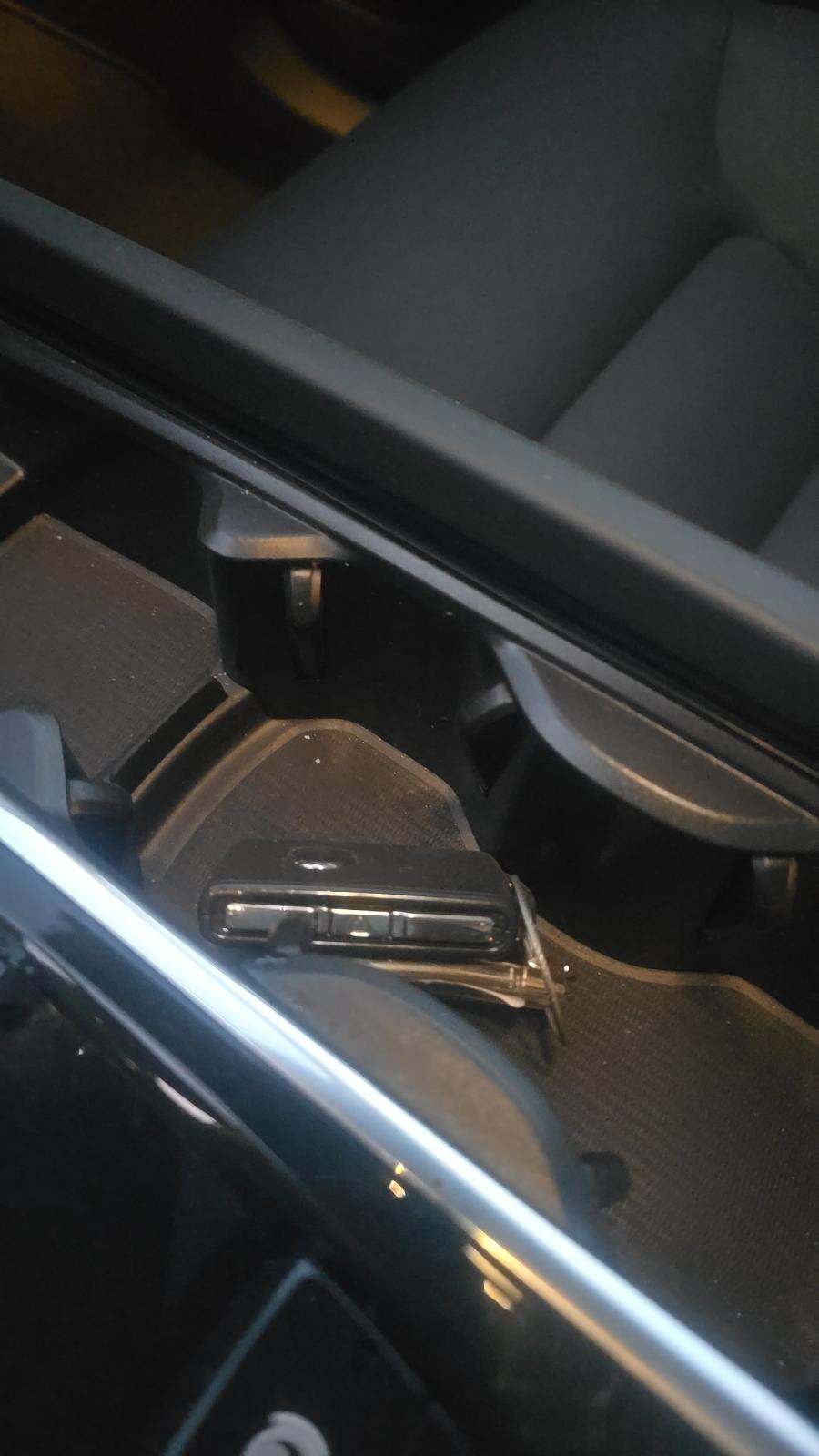 2025 Volvo XC60 B5 Plus AWD