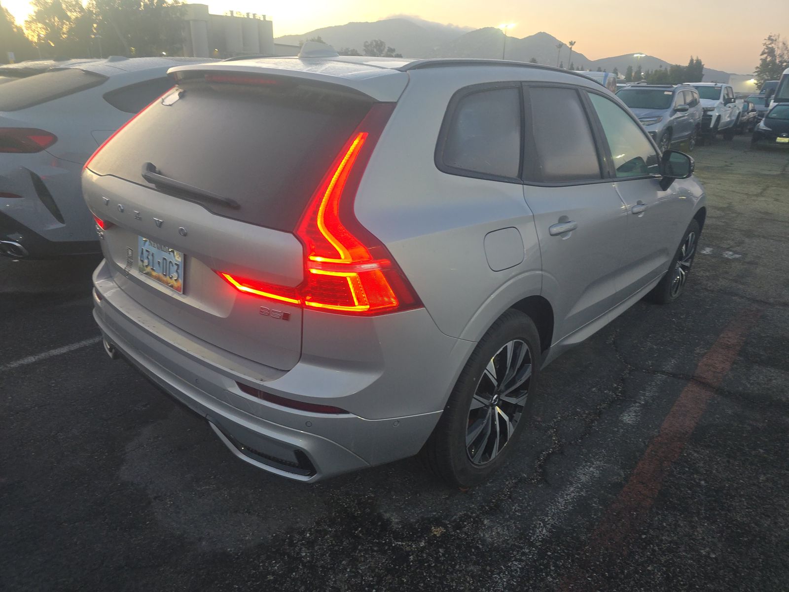 2025 Volvo XC60 B5 Plus AWD