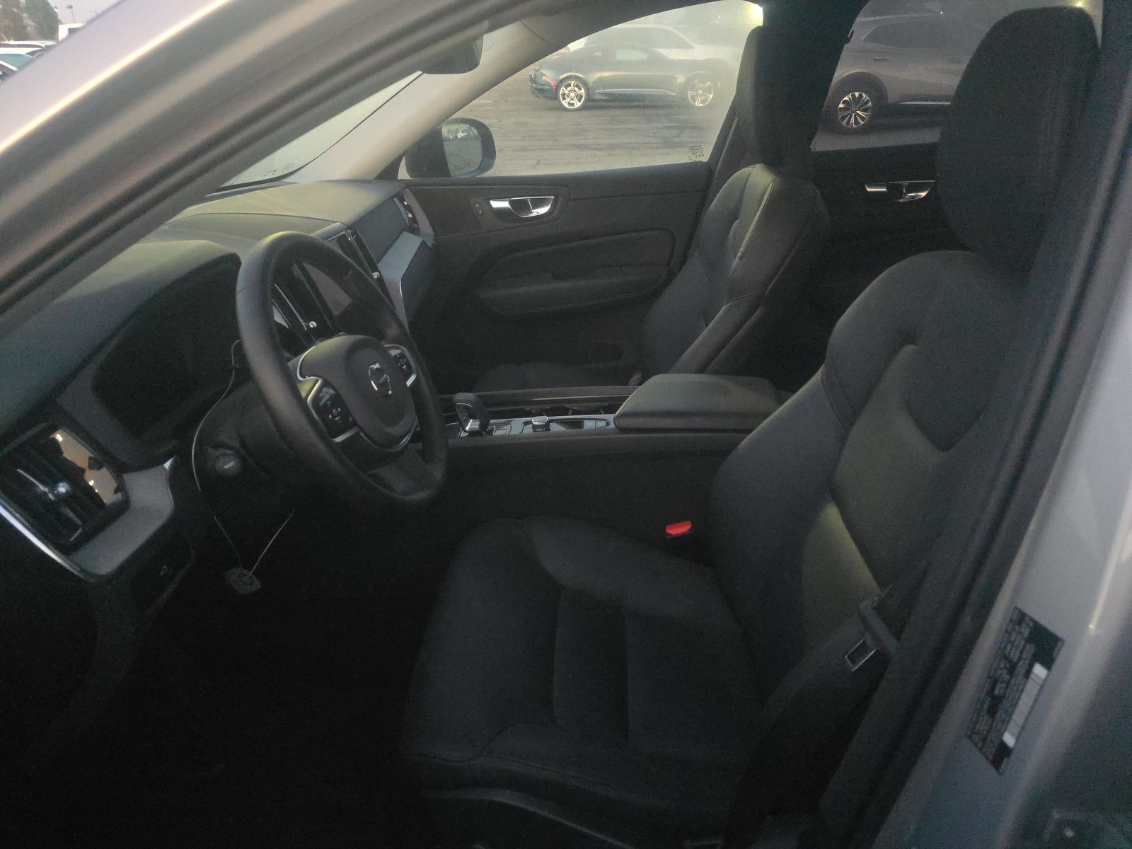 2025 Volvo XC60 B5 Plus AWD