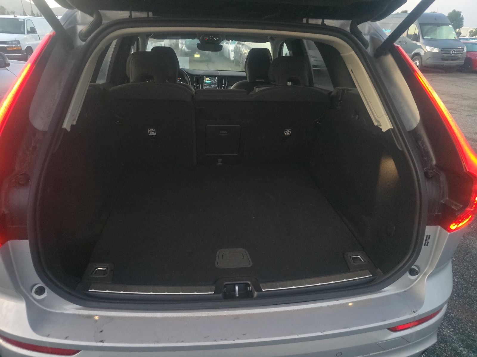 2025 Volvo XC60 B5 Plus AWD