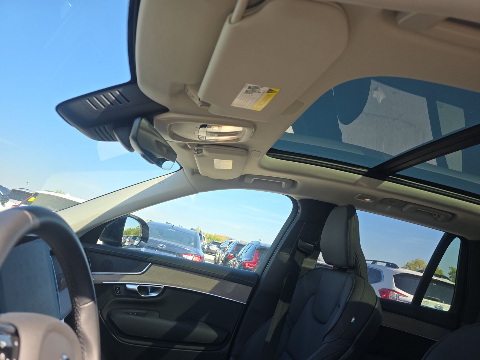 2025 Volvo XC90 B6 Plus AWD