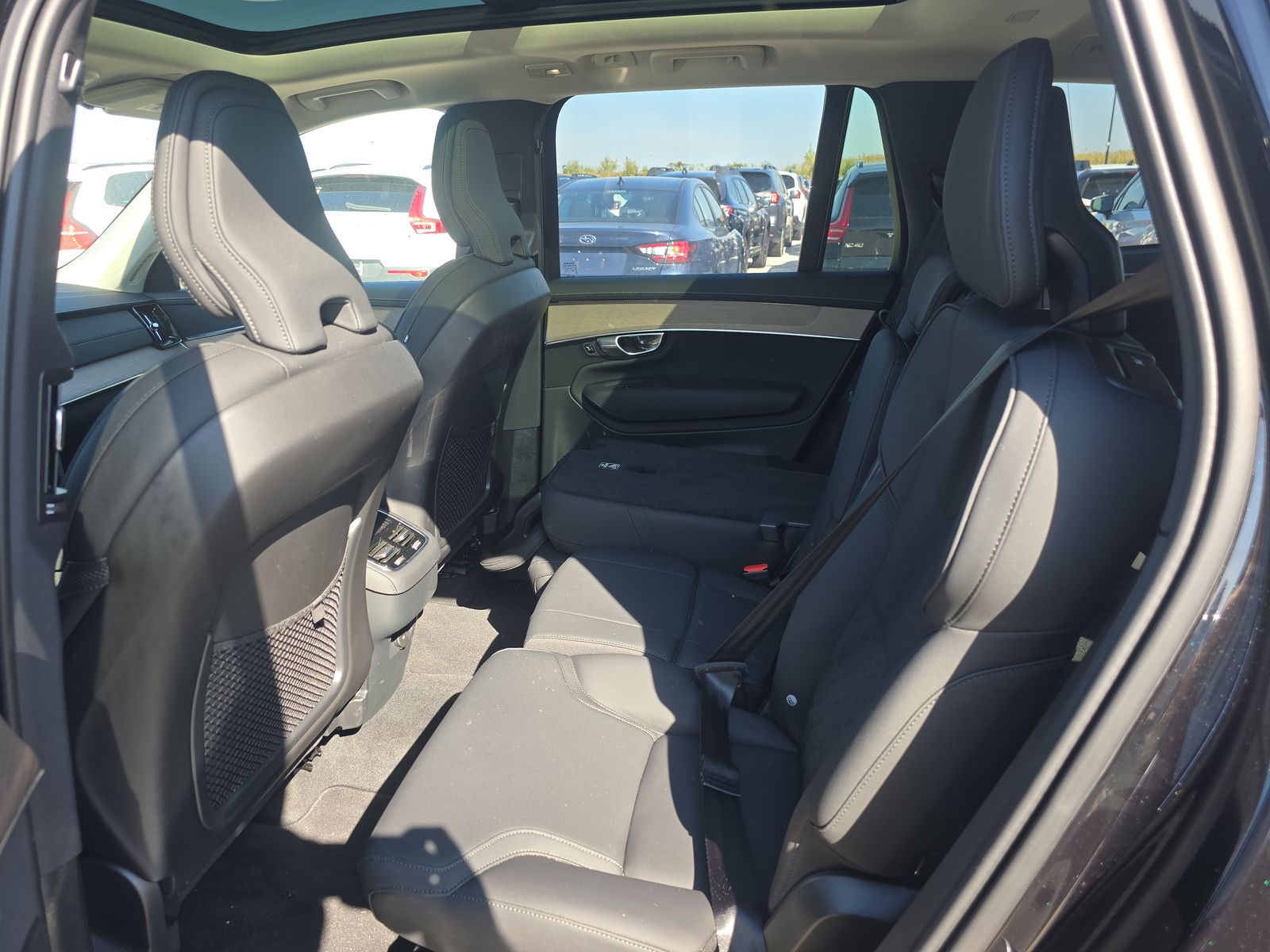 2025 Volvo XC90 B6 Plus AWD