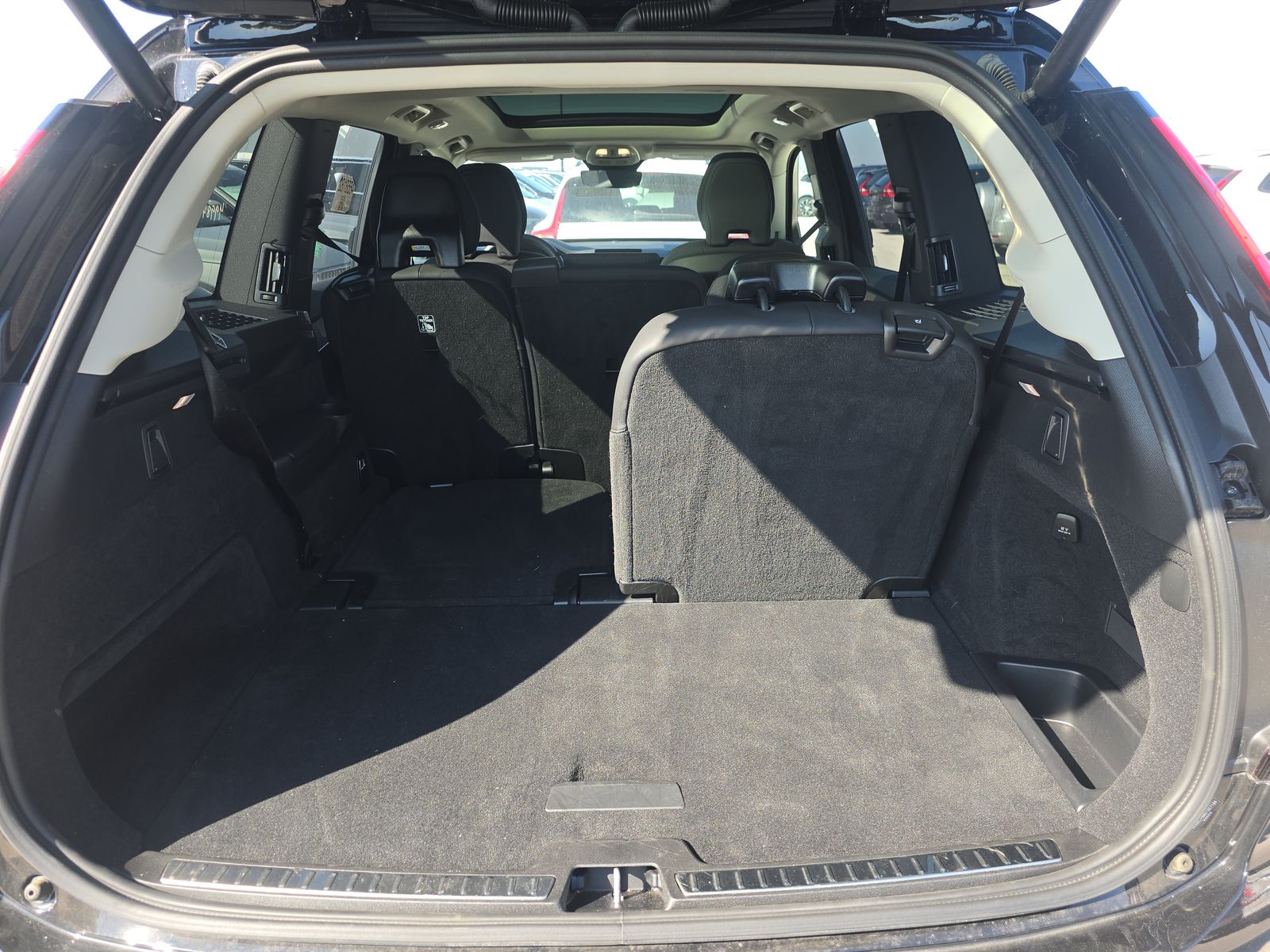 2025 Volvo XC90 B6 Plus AWD