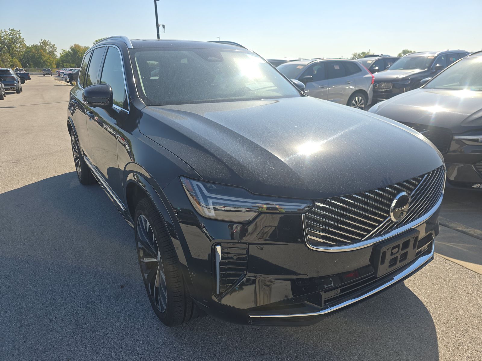 2025 Volvo XC90 B6 Plus AWD